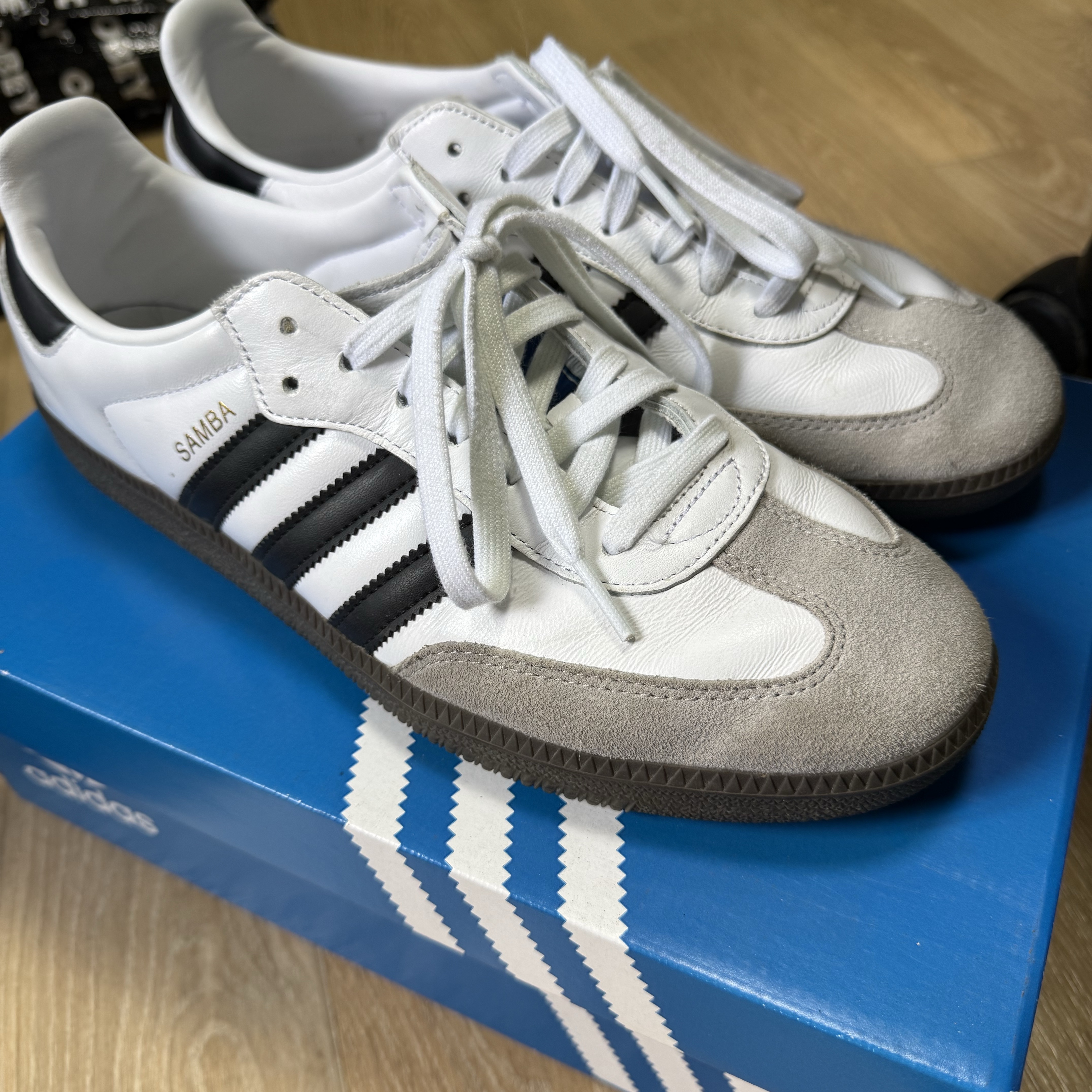 Adidas Samba OG Cloud White 착용 스타일