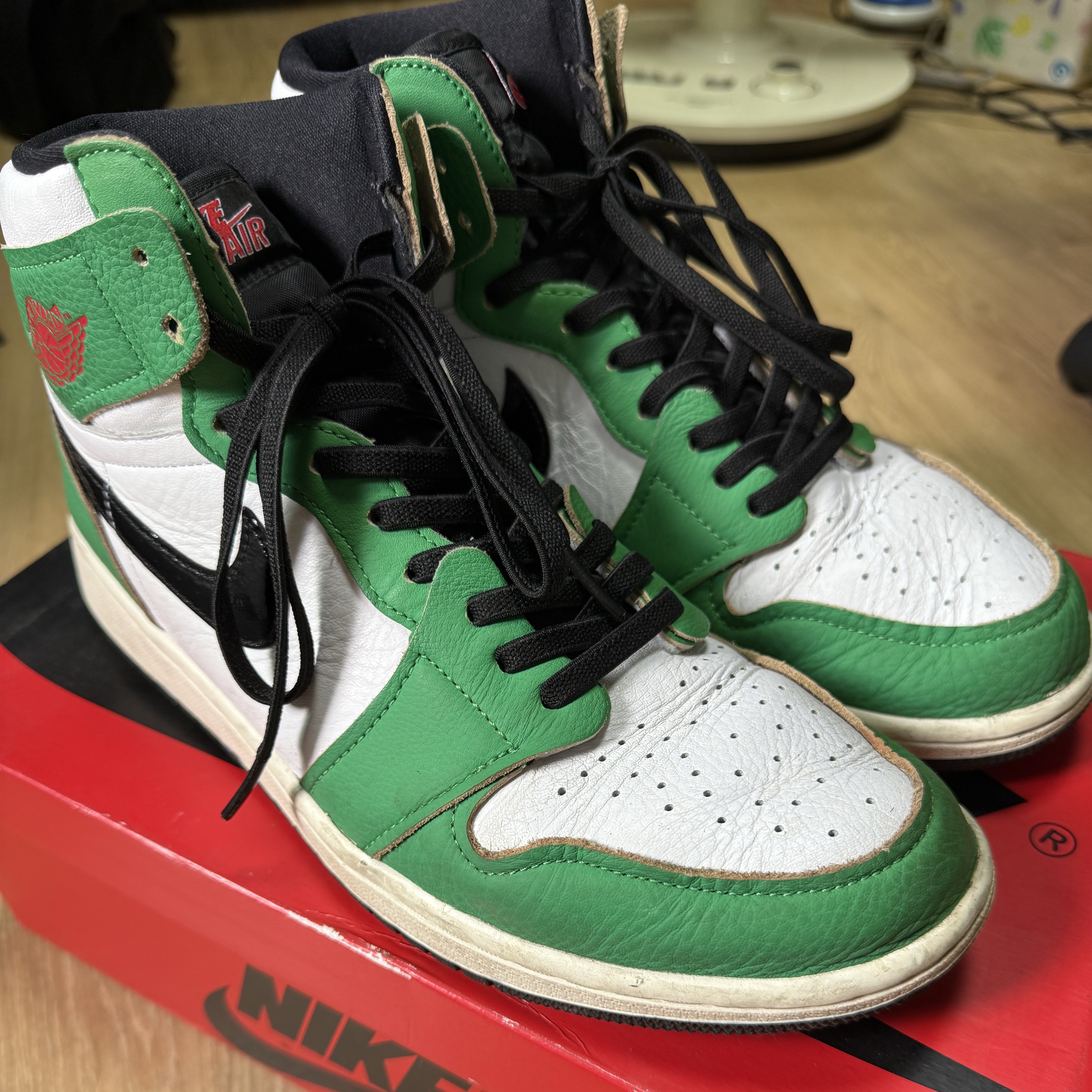 (W) Jordan 1 Retro High OG Lucky Green 착용 스타일