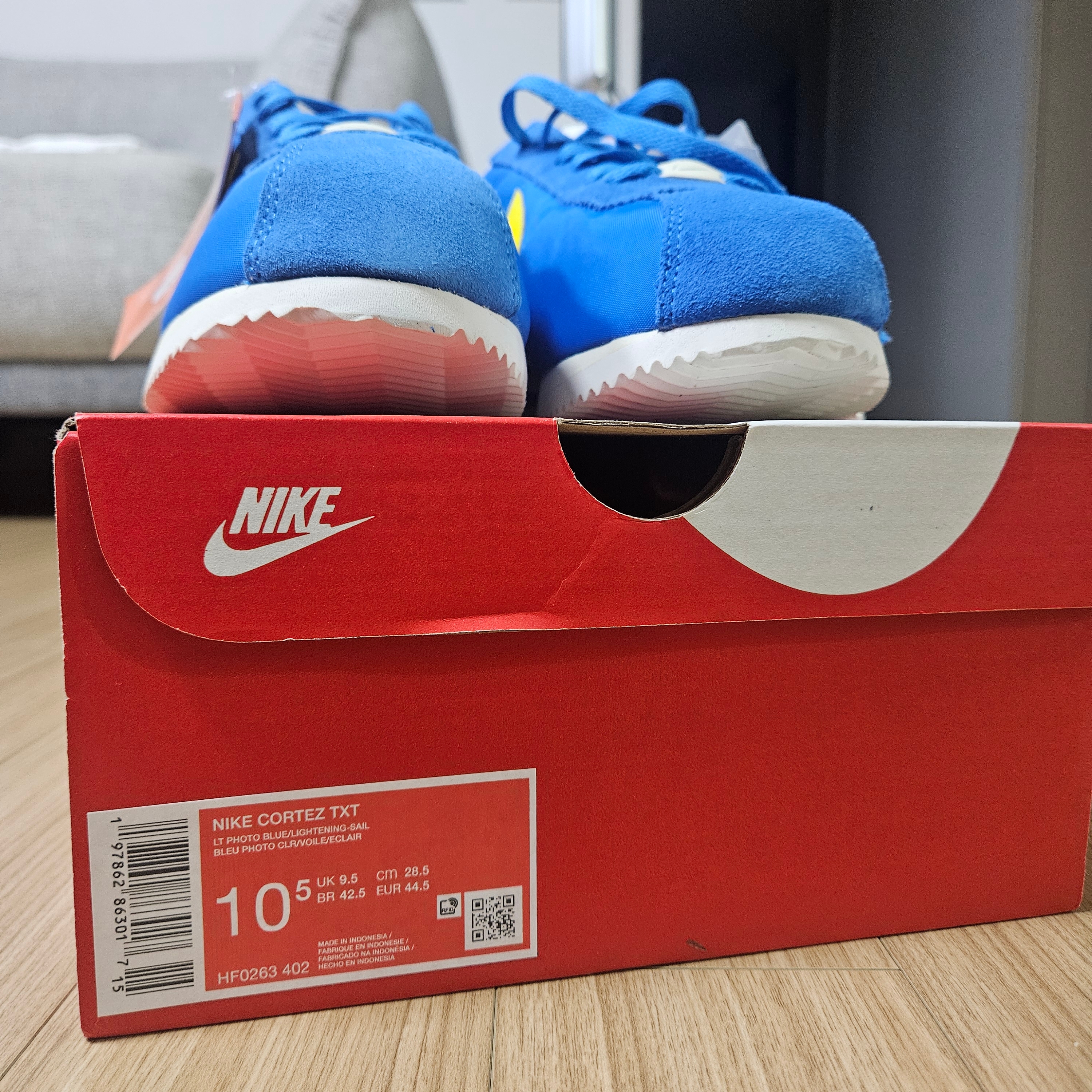 Nike Cortez TXT Light Photo Blue Sail 착용 스타일 - 3
