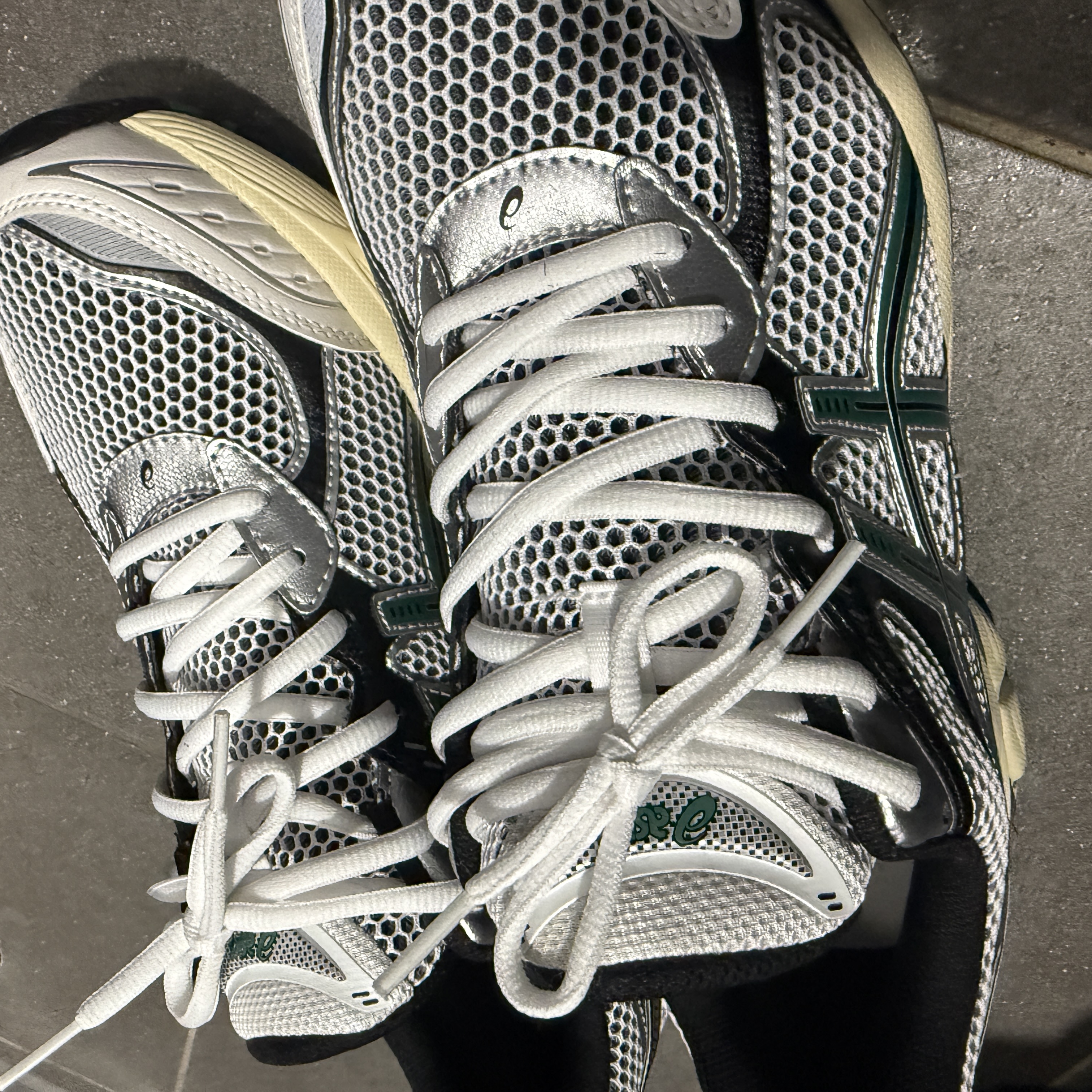 Asics GT-2160 White Jasper Green 착용 스타일 - 2