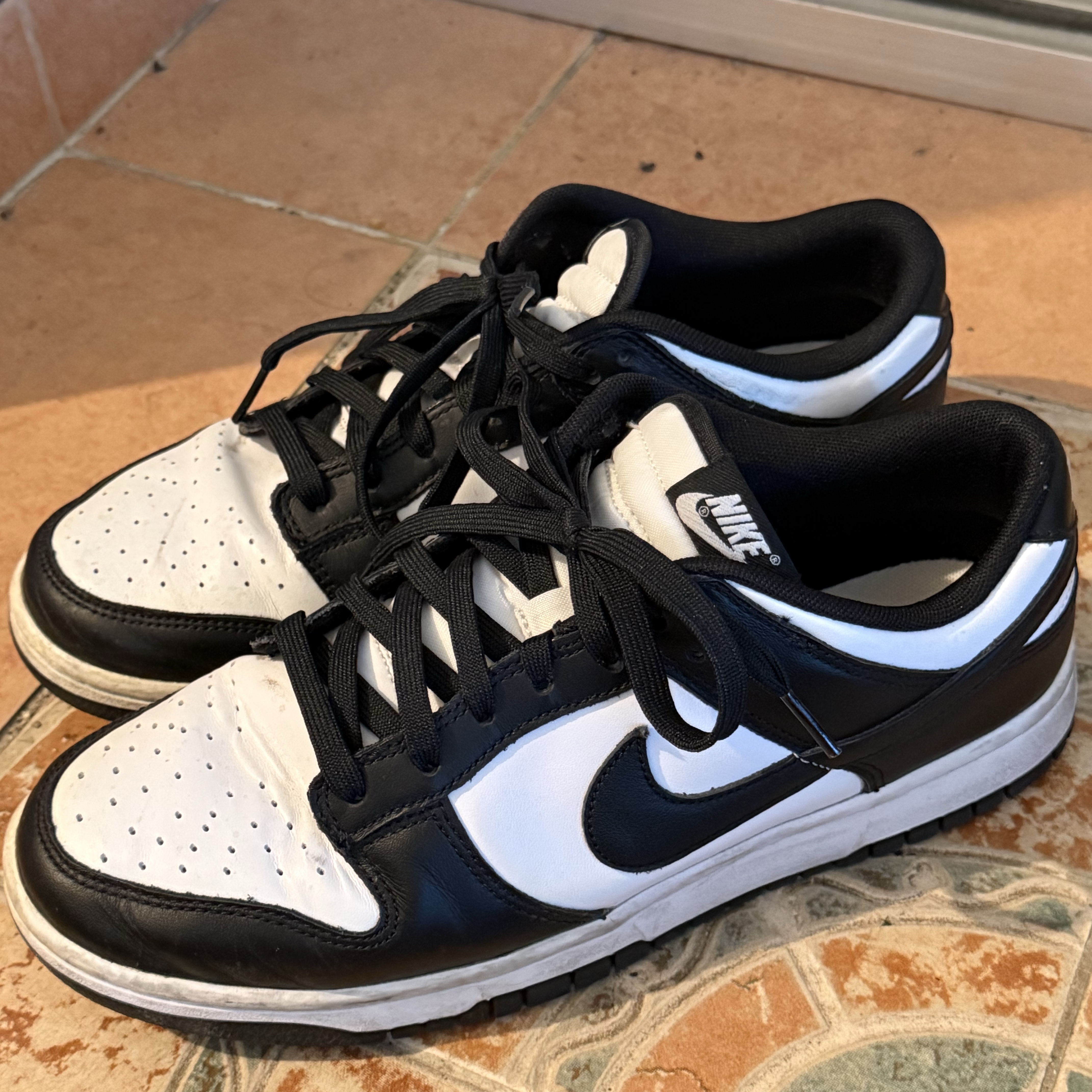 Nike Dunk Low Retro Black 착용 스타일