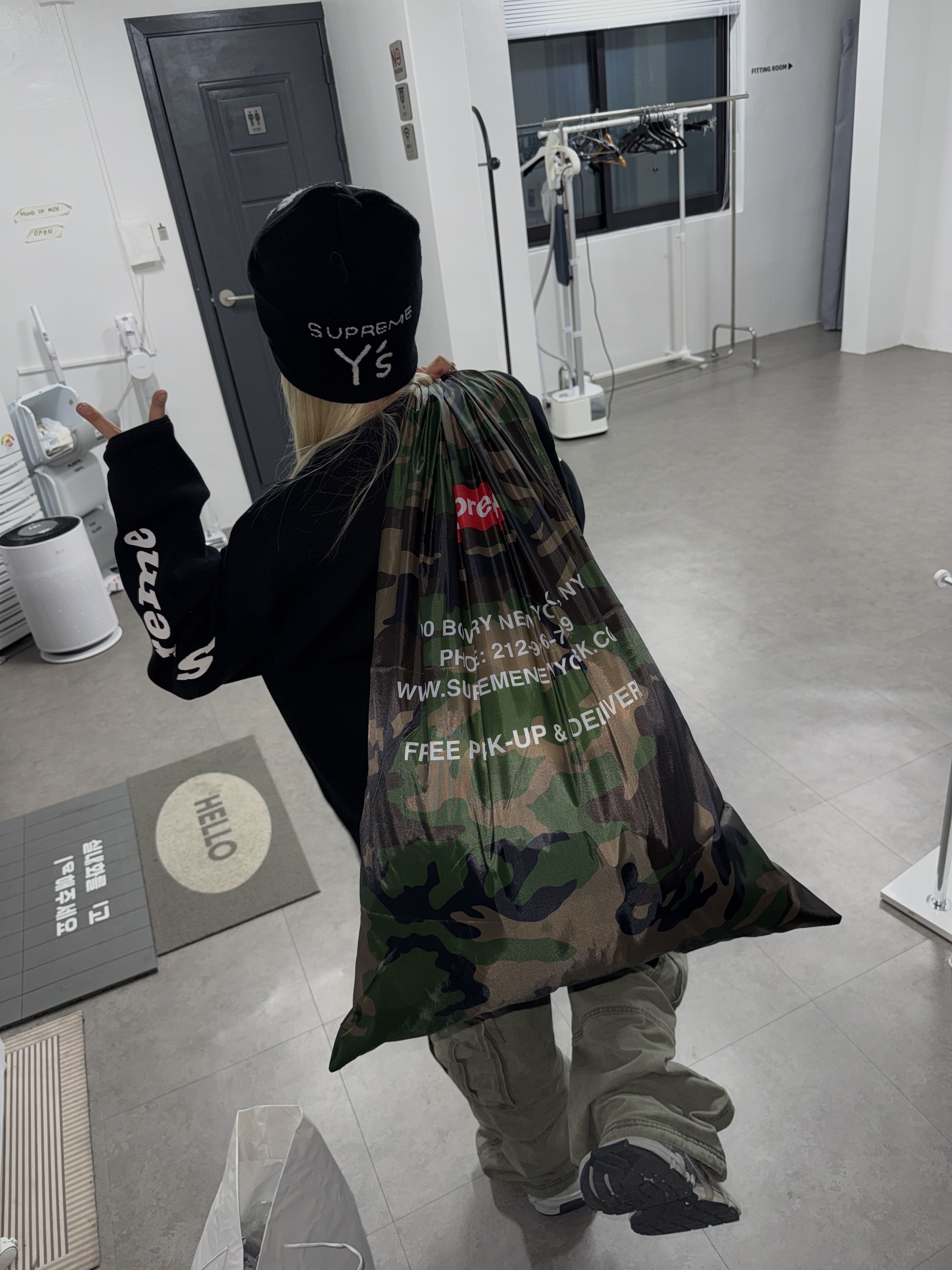 Supreme x Y's by Yohji Yamamoto Skull Beanie Black - 25FW, Supreme Thermal Hooded Zip Up Leopard - 25SS 착용 스타일 - 1