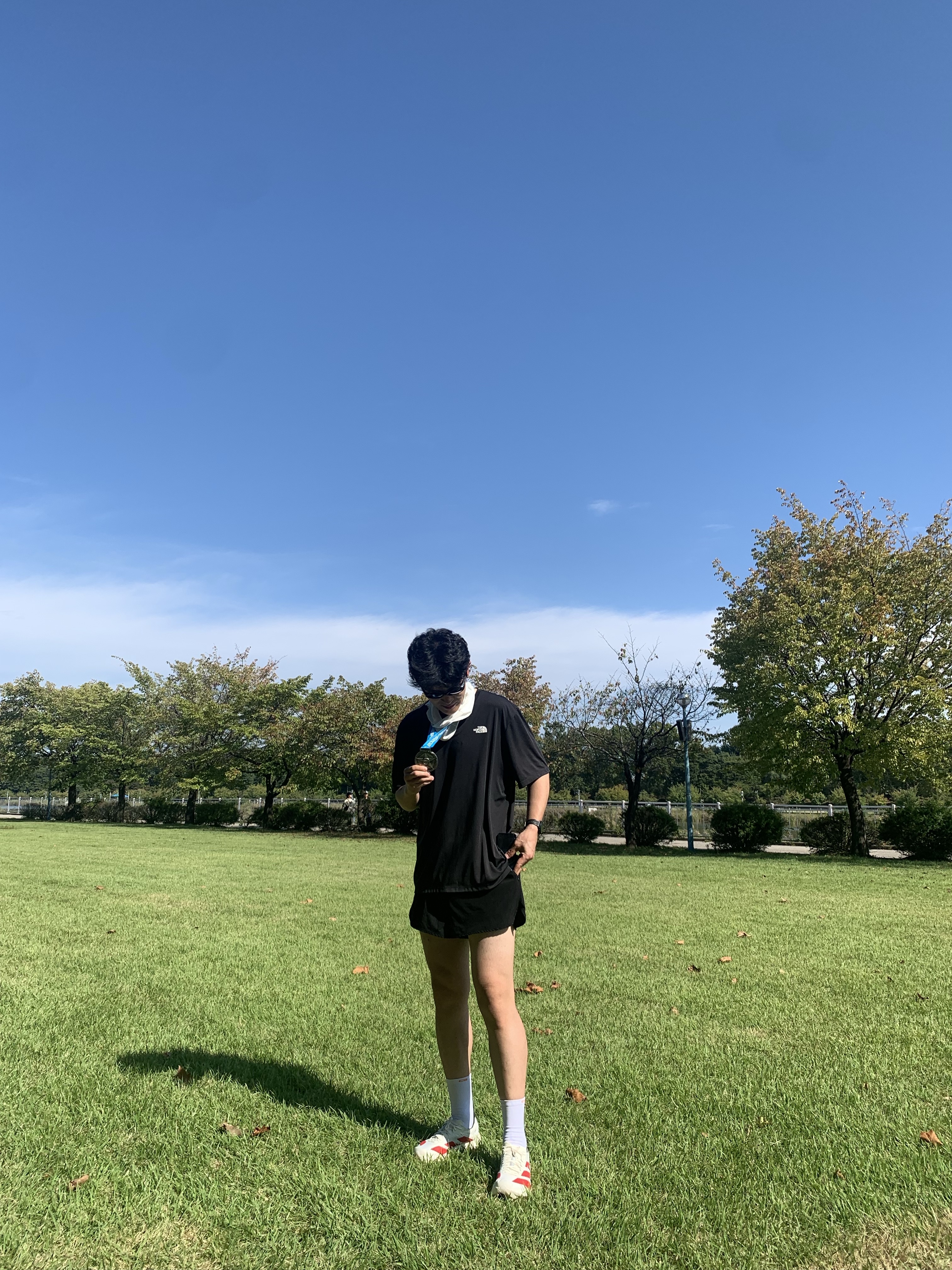 Adidas Adizero Adios Pro 4 Off White Better Scarlet, [KREAM 단독] runwhither 3inch Shorts Black 착용 스타일