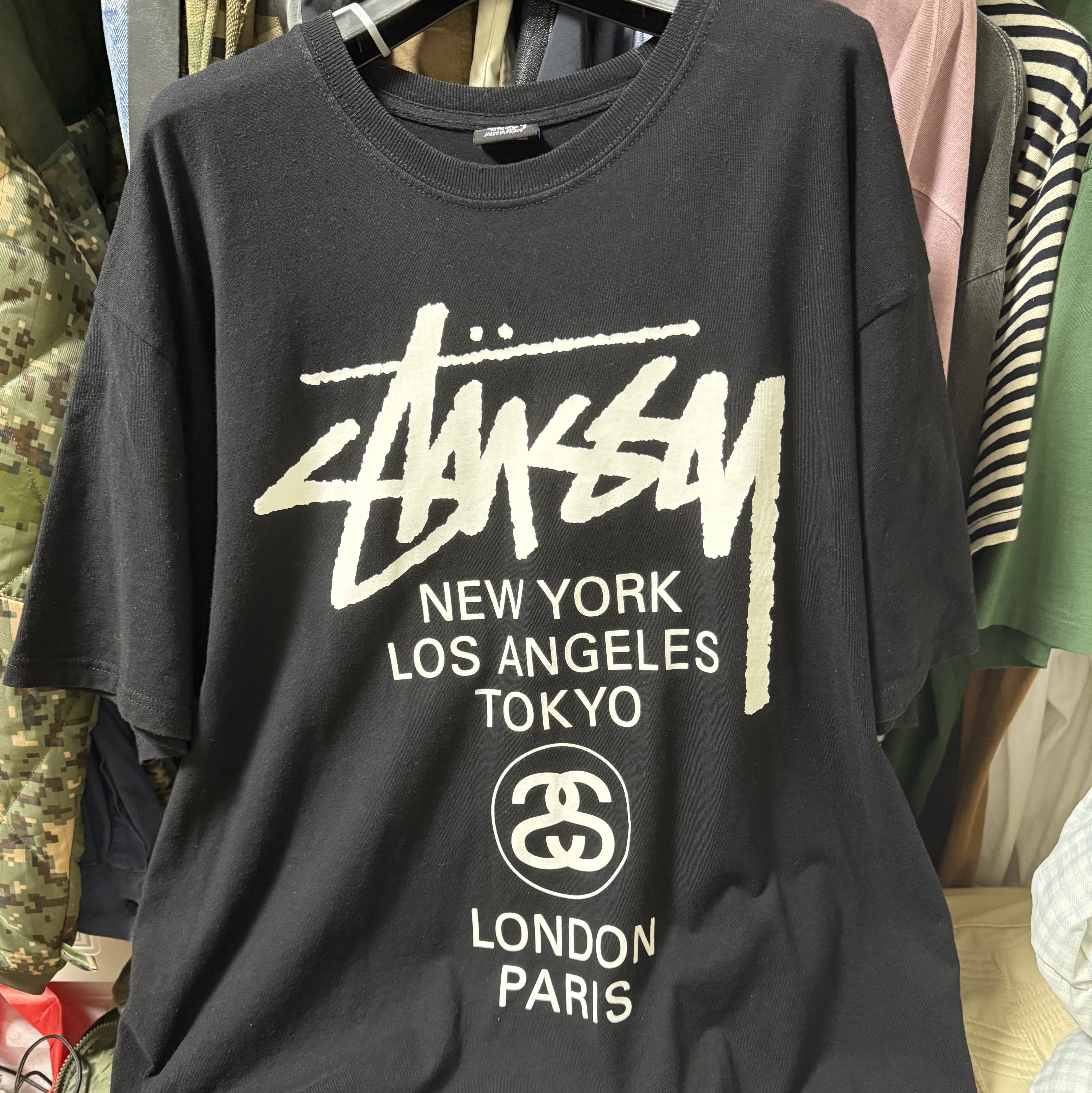 Stussy World Tour T-Shirt Black 착용 스타일
