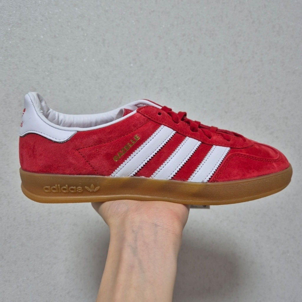 Adidas Gazelle Indoor Scarlet 착용 스타일