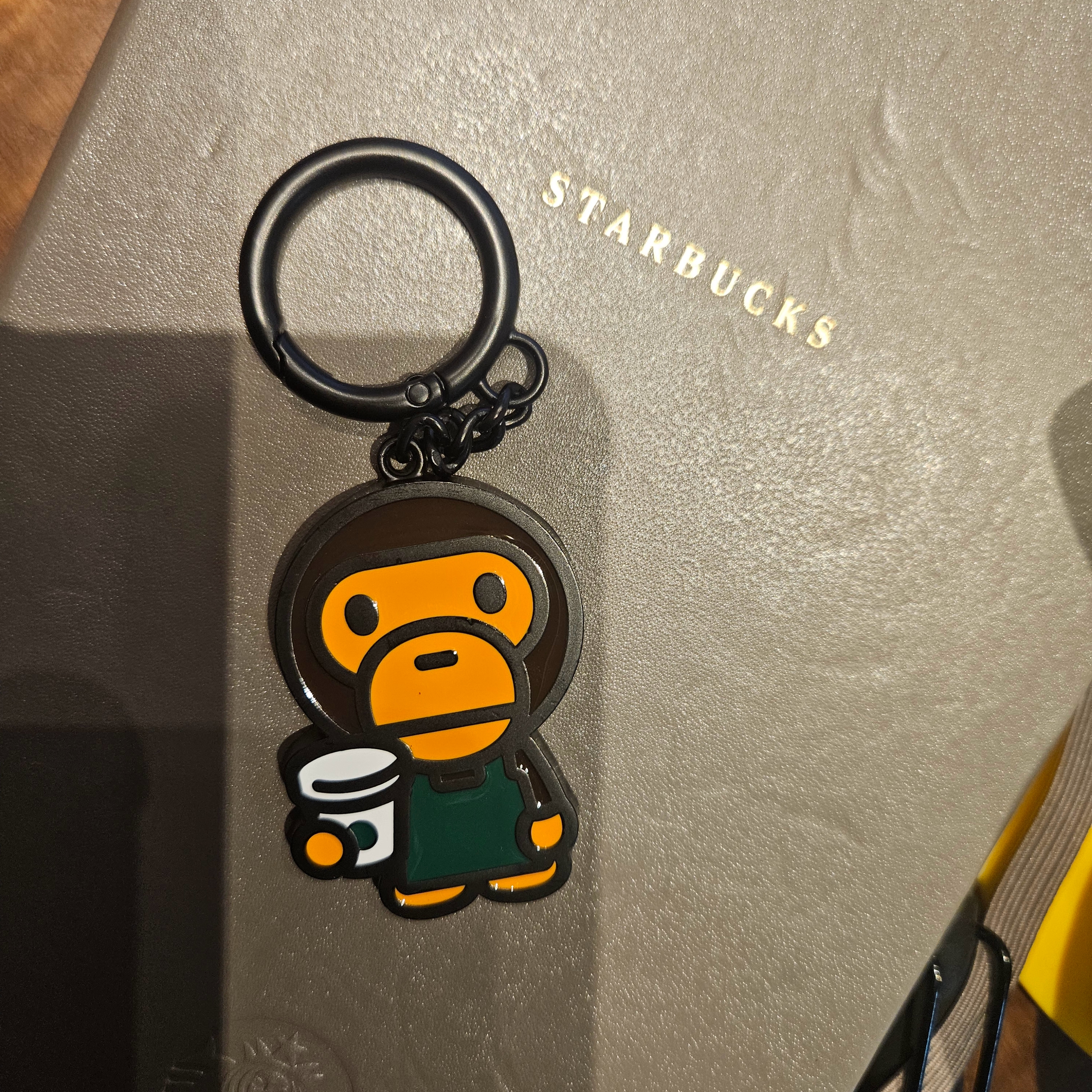Starbucks x BAPE Baby Milo Keychain, Human Made Heart Rubber Coaster Yellow 착용 스타일 - 4