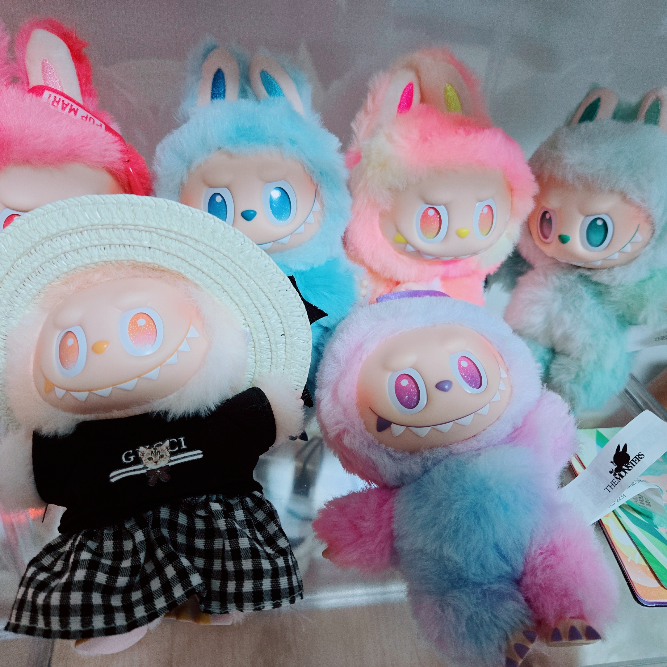 Pop Mart Labubu The Monsters Highlight Series Sealed Case (6 Blind Boxes) 착용 스타일