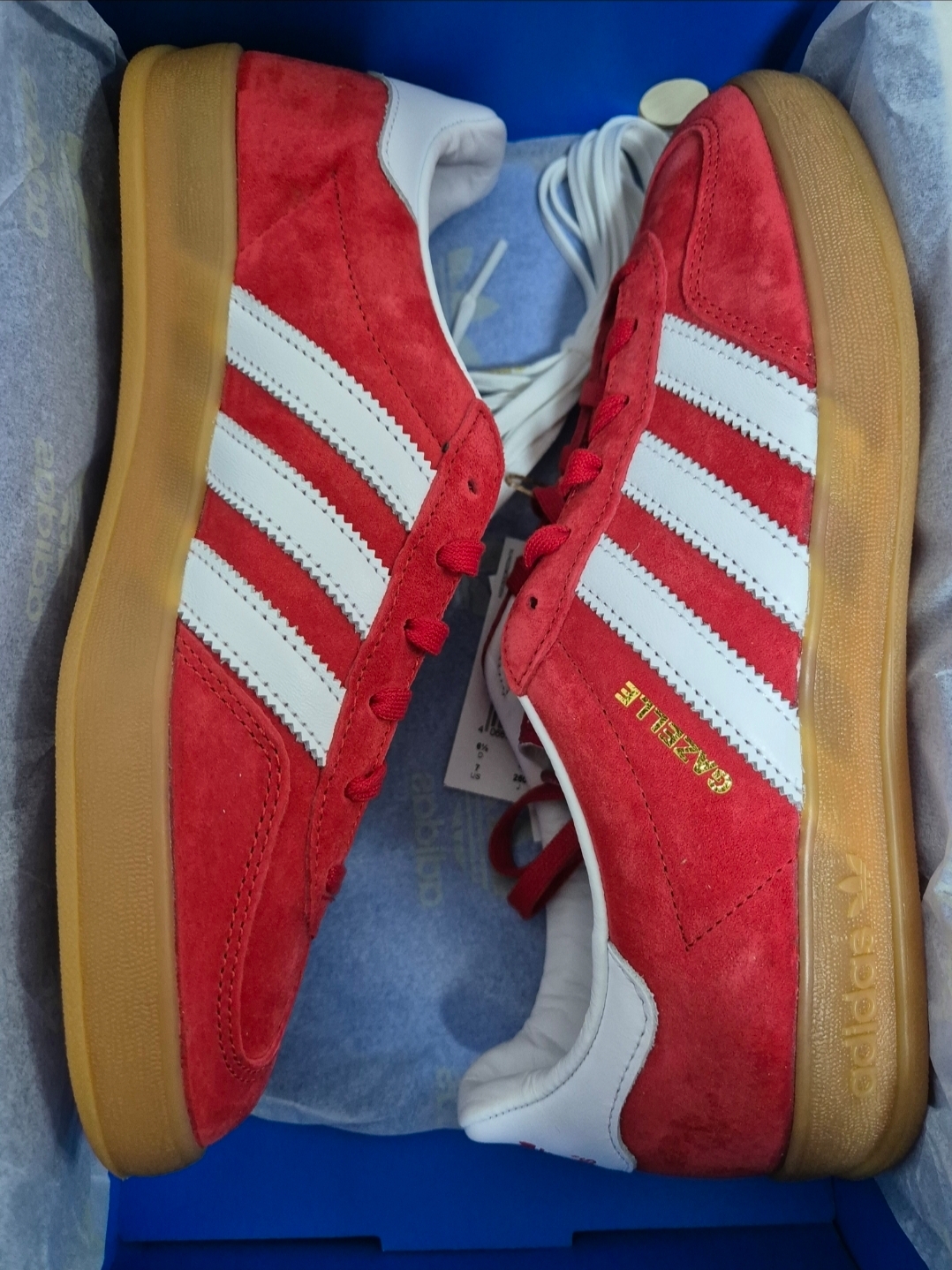 Adidas Gazelle Indoor Scarlet 착용 스타일