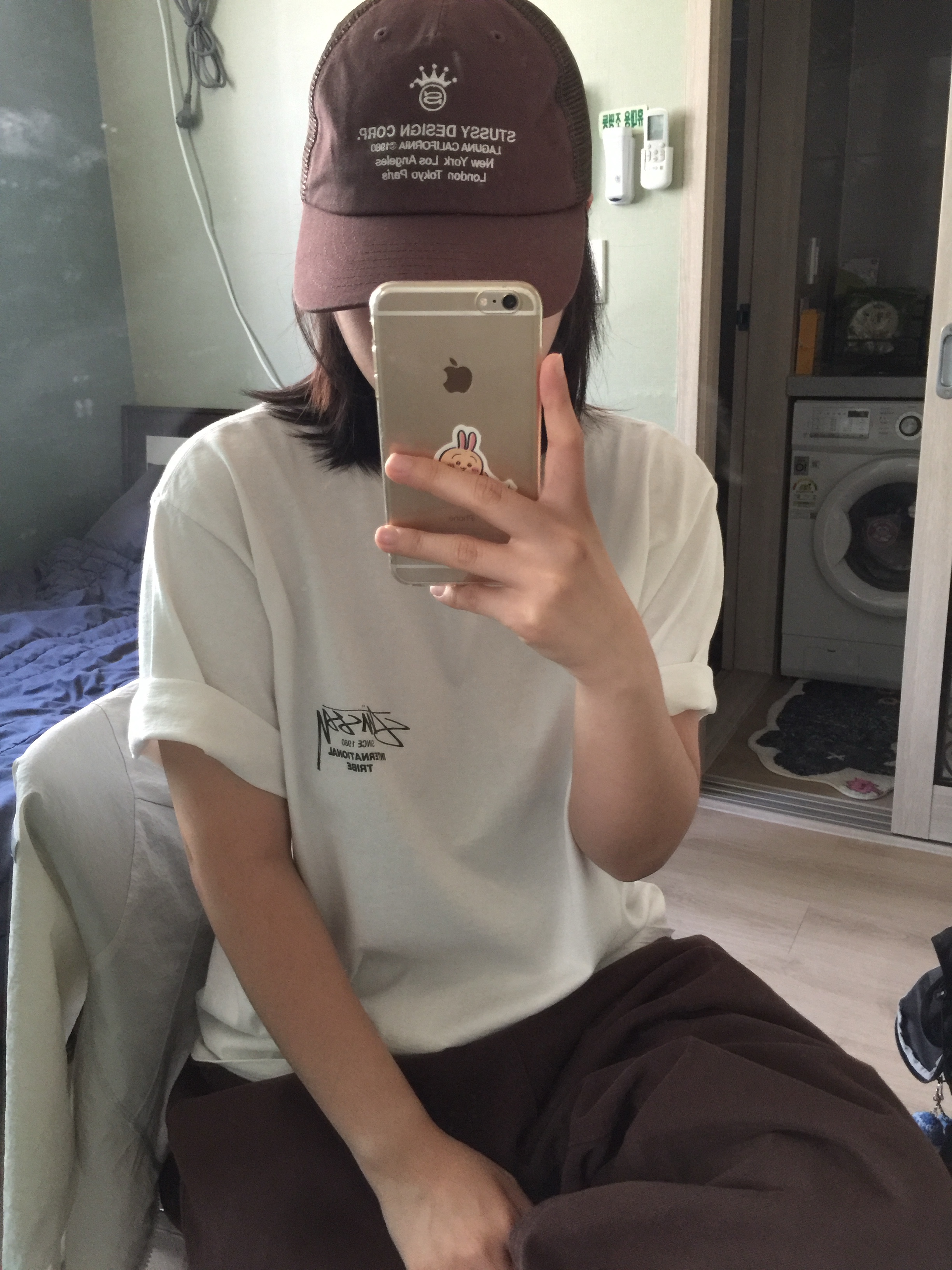 Stussy Low Profile Design Corp Trucker Snapback Brown 착용 스타일