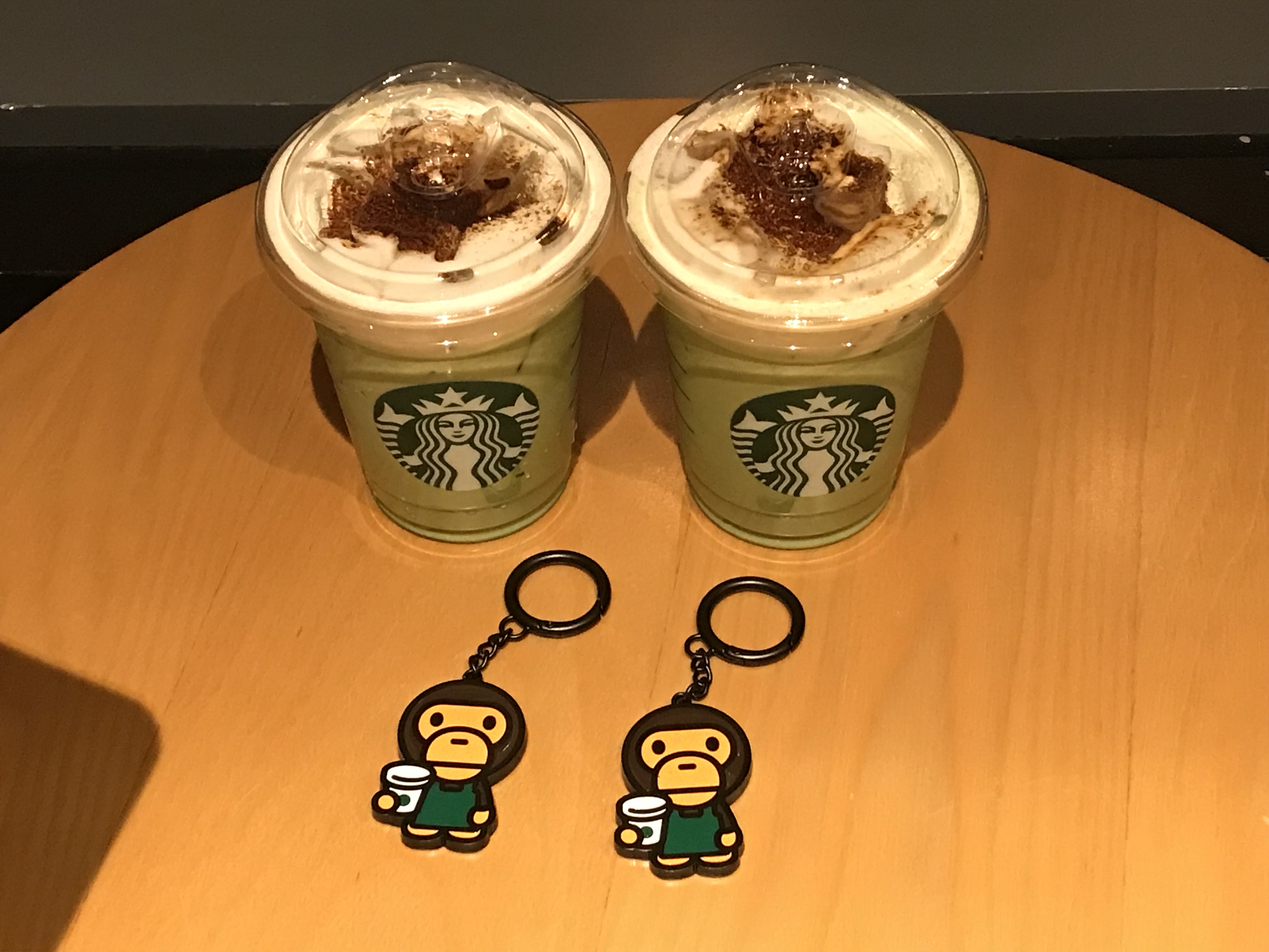 Starbucks x BAPE Baby Milo Keychain 착용 스타일