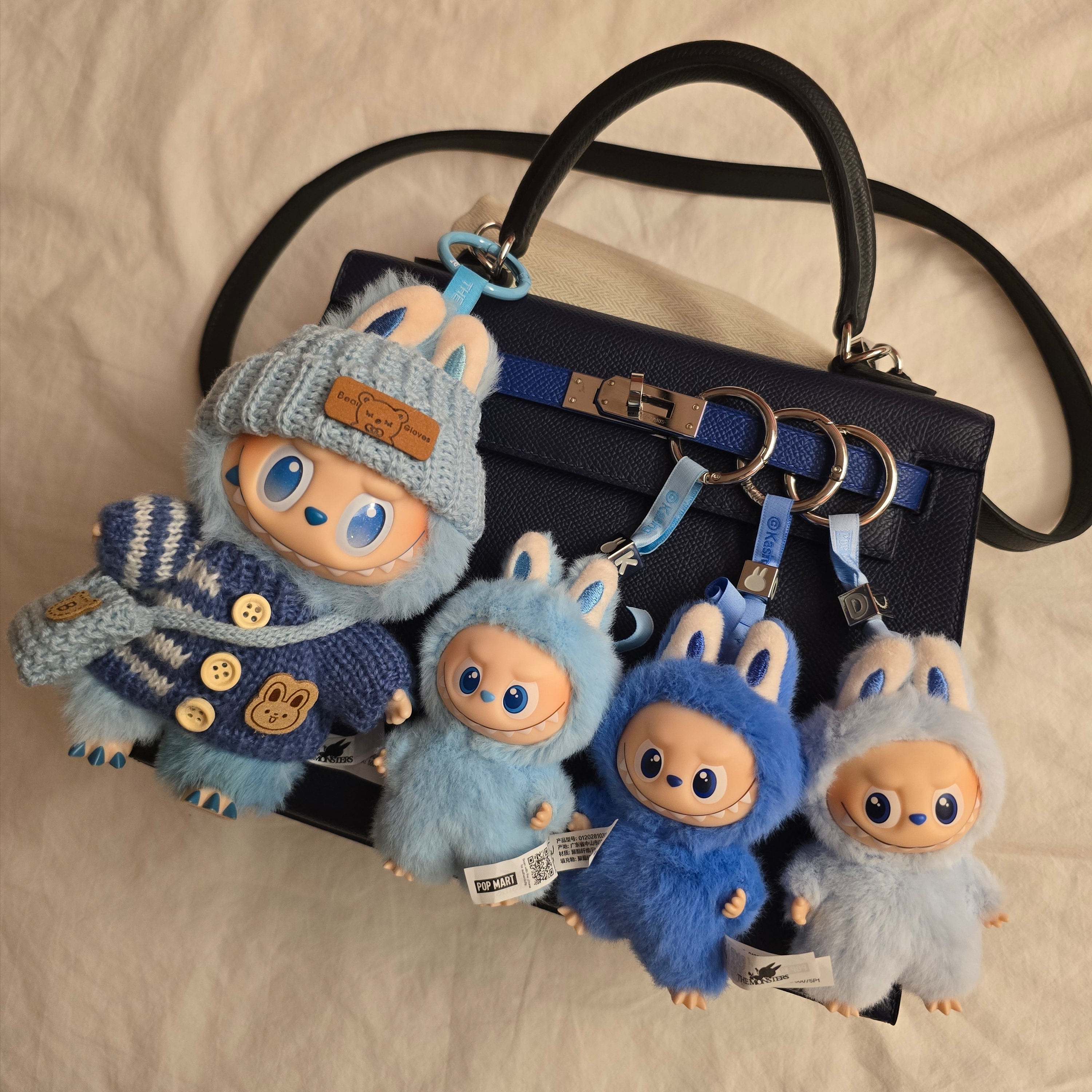 Pop Mart Labubu The Monsters Pin For Love Series Vinyl Plush Pendant Sealed Case (A-M) (1 Blind Box), Pop Mart Labubu The Monsters Pin For Love Series Vinyl Plush Pendant (A-M) K (Opened Case) 착용 스타일
