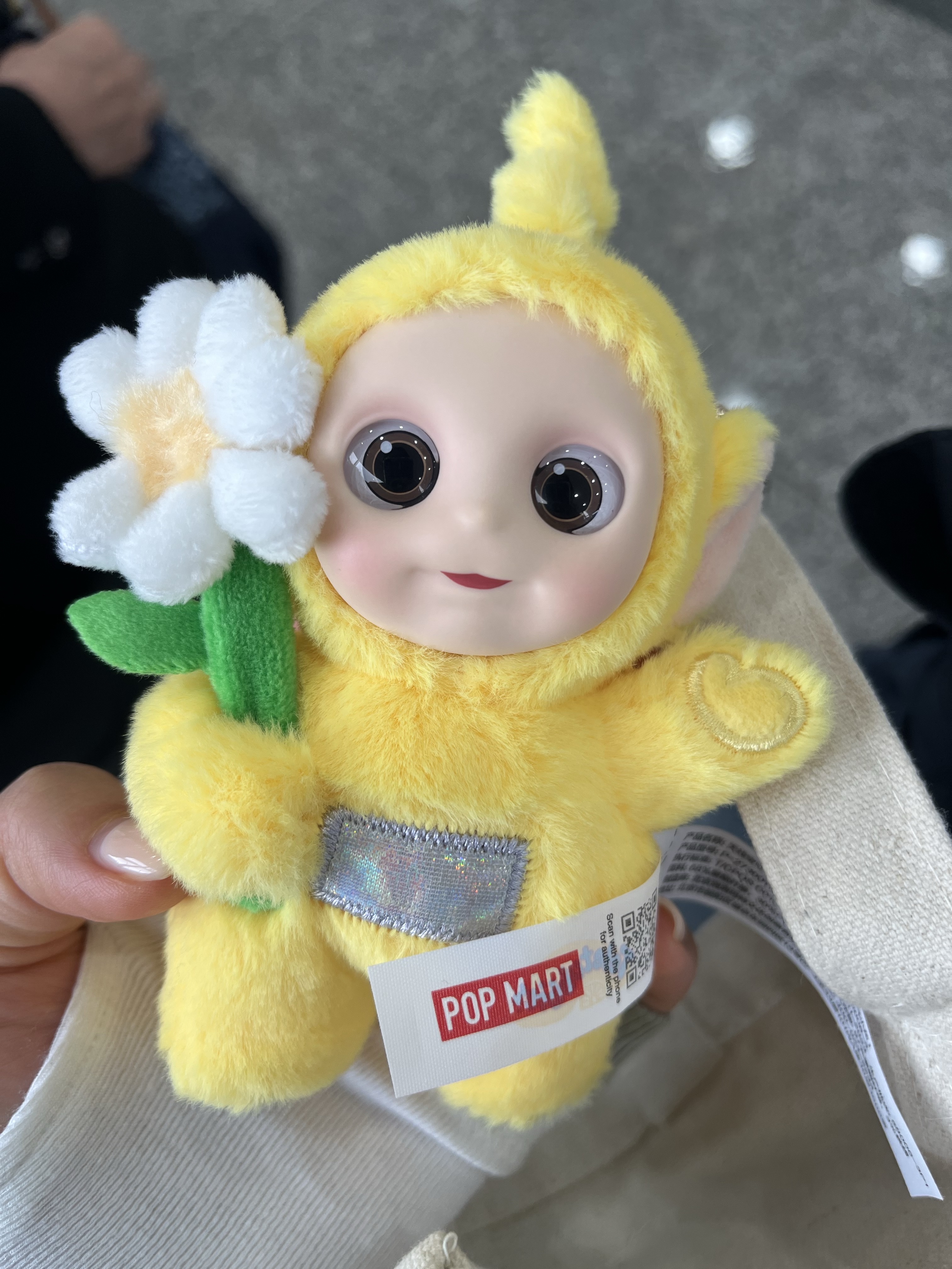 Pop Mart Teletubbies Say Hello Series Figures Sealed Case Laa Laa's Energetic Flower (Opened Case) 착용 스타일 - 2
