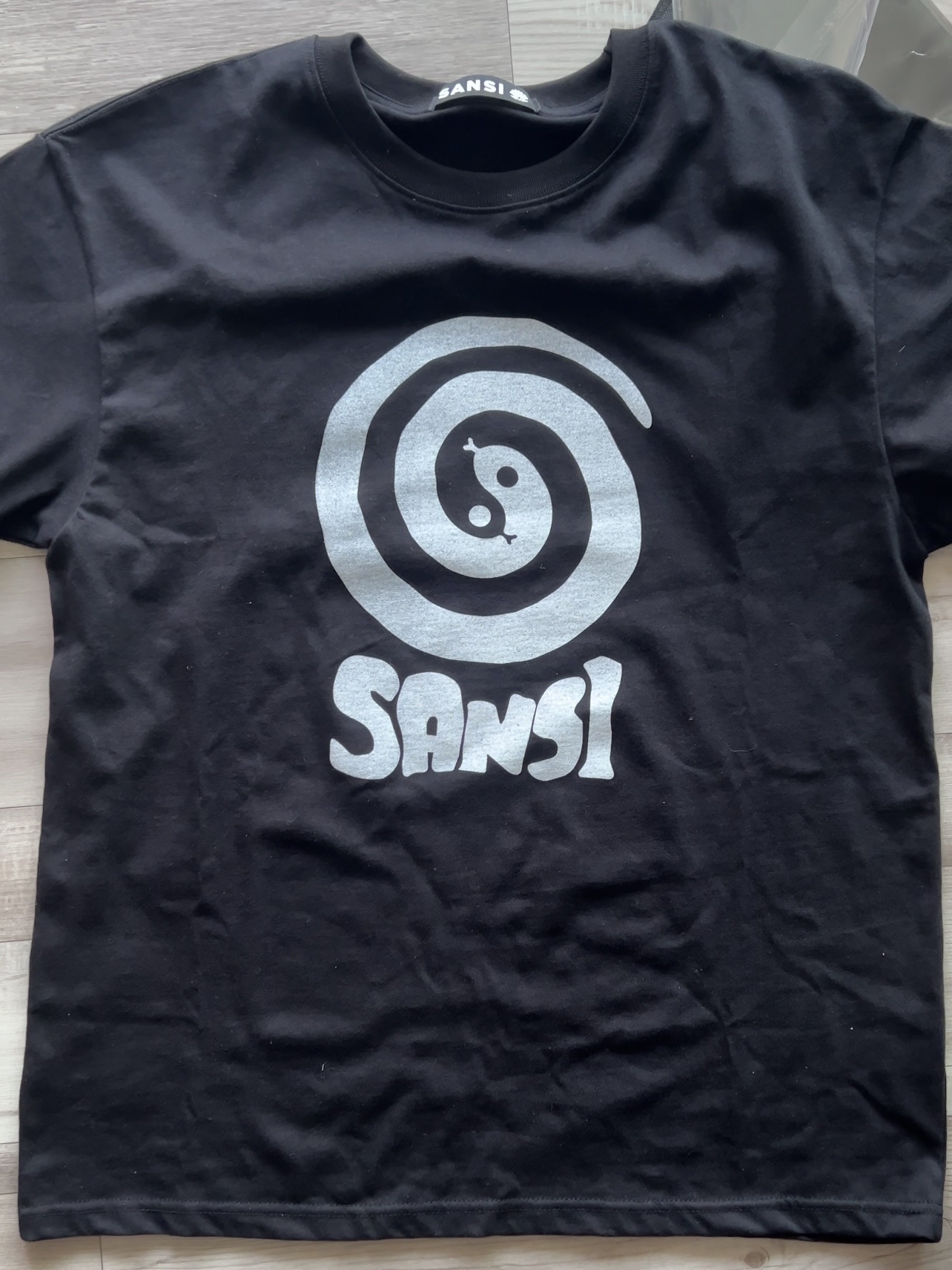 SANSI Yin Yang Snake T-Shirts Black 착용 스타일