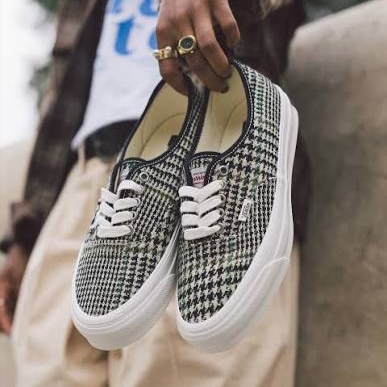 Vans Harris Tweed Premium Authentic Black White 착용 스타일