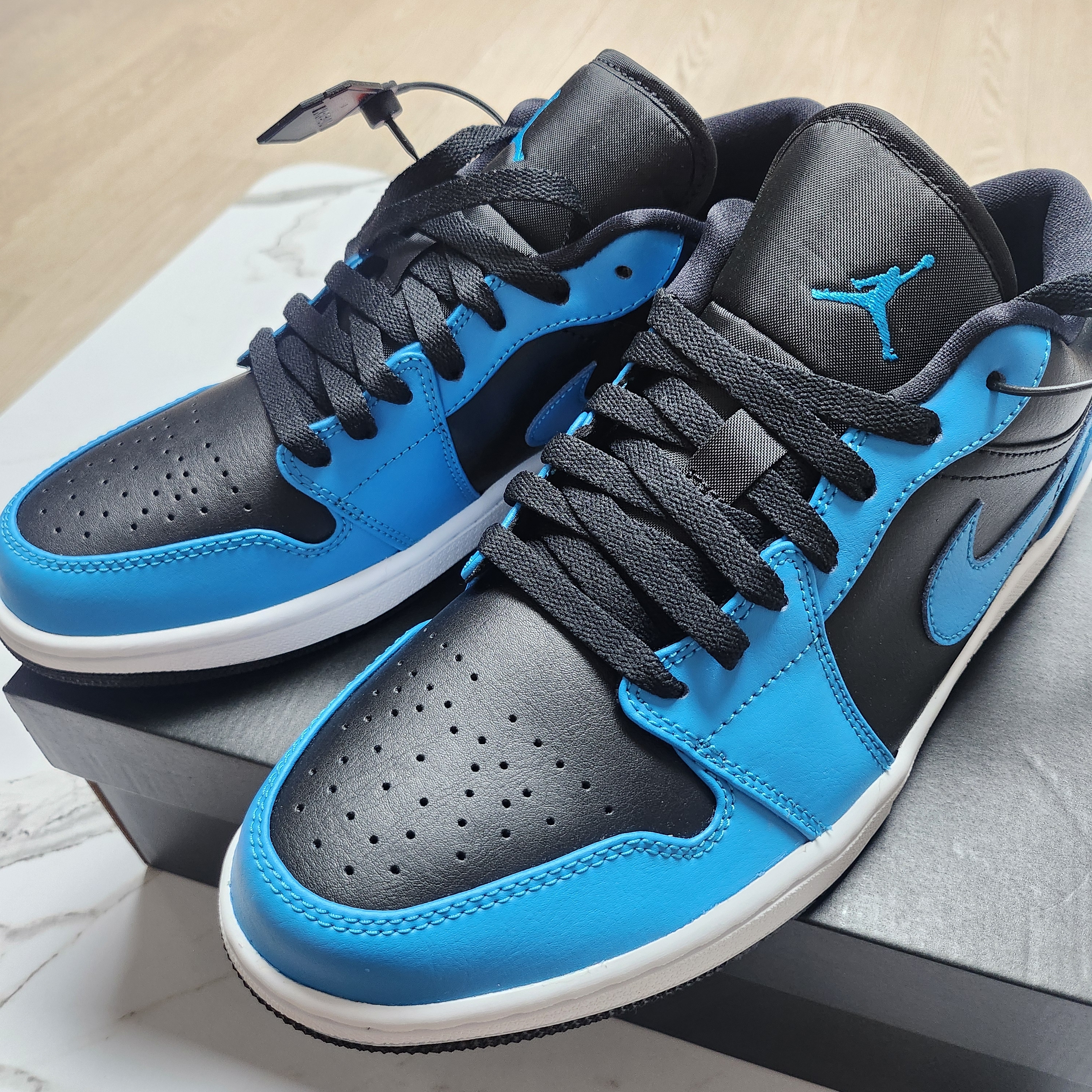 Jordan 1 Low Laser Blue 착용 스타일