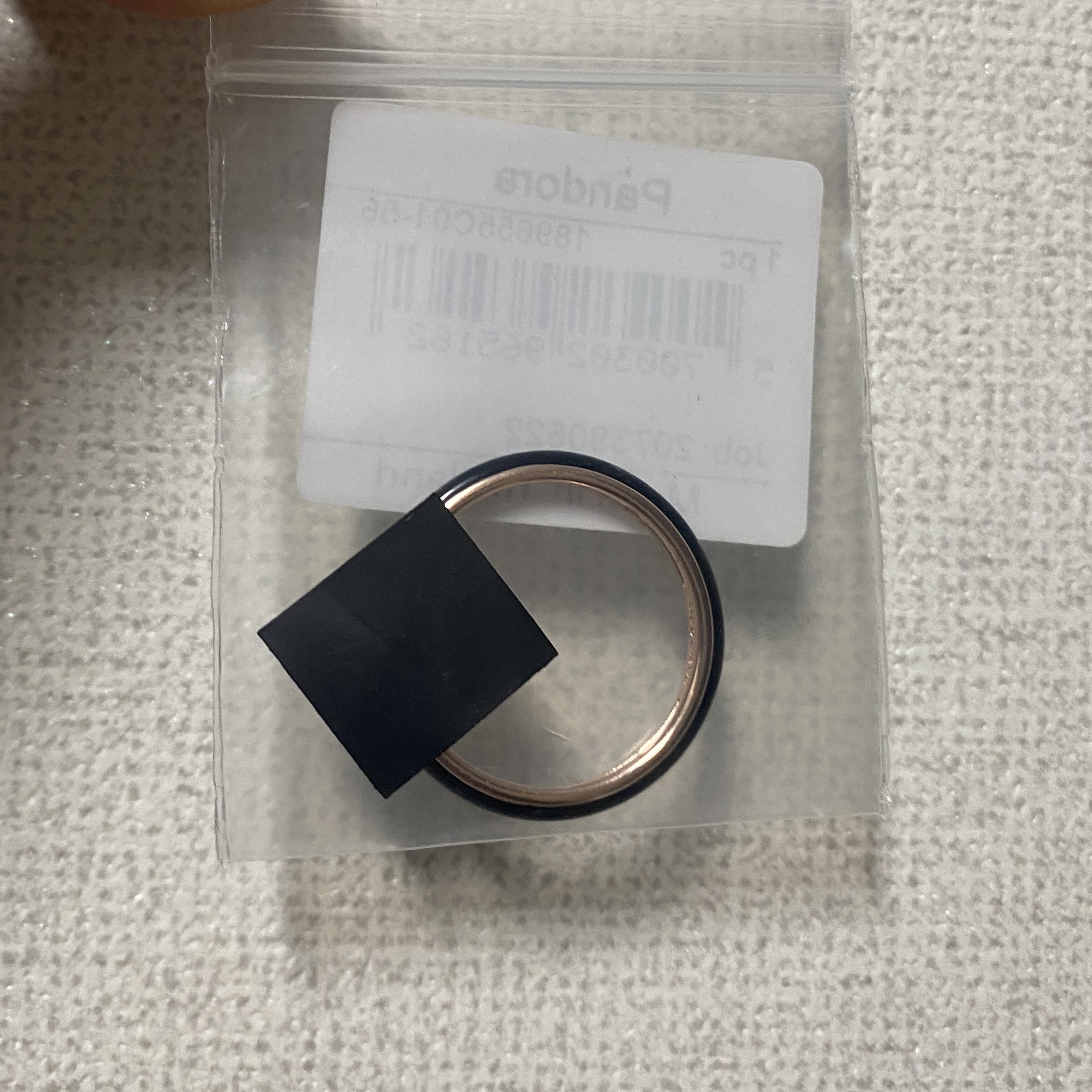 (W) Pandora ME Enamel Ring Rose Gold Plated Black 착용 스타일