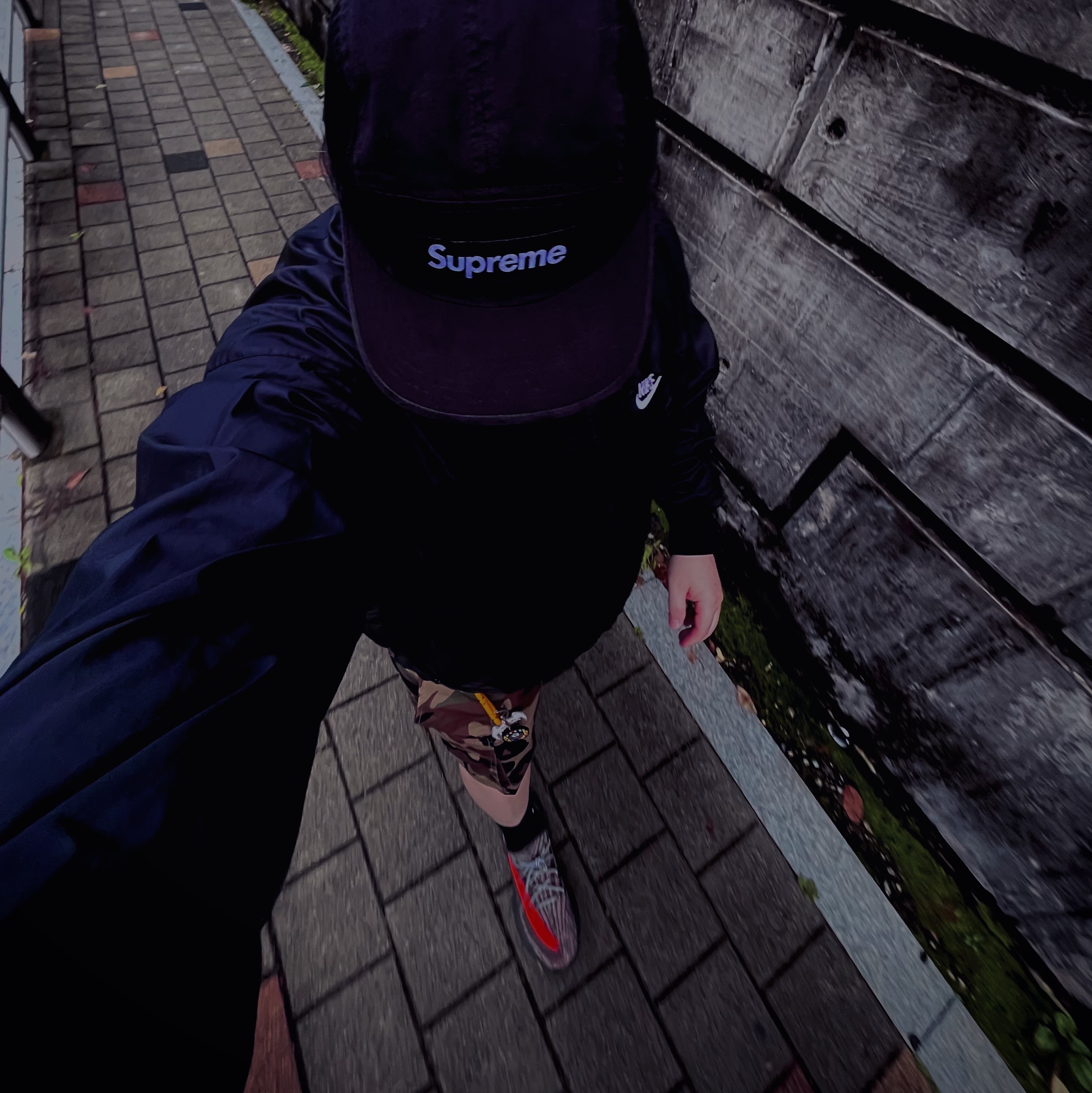 Supreme Washed Chino Twill Camp Cap Black, Adidas Yeezy Boost 350 V2 Carbon Beluga 착용 스타일