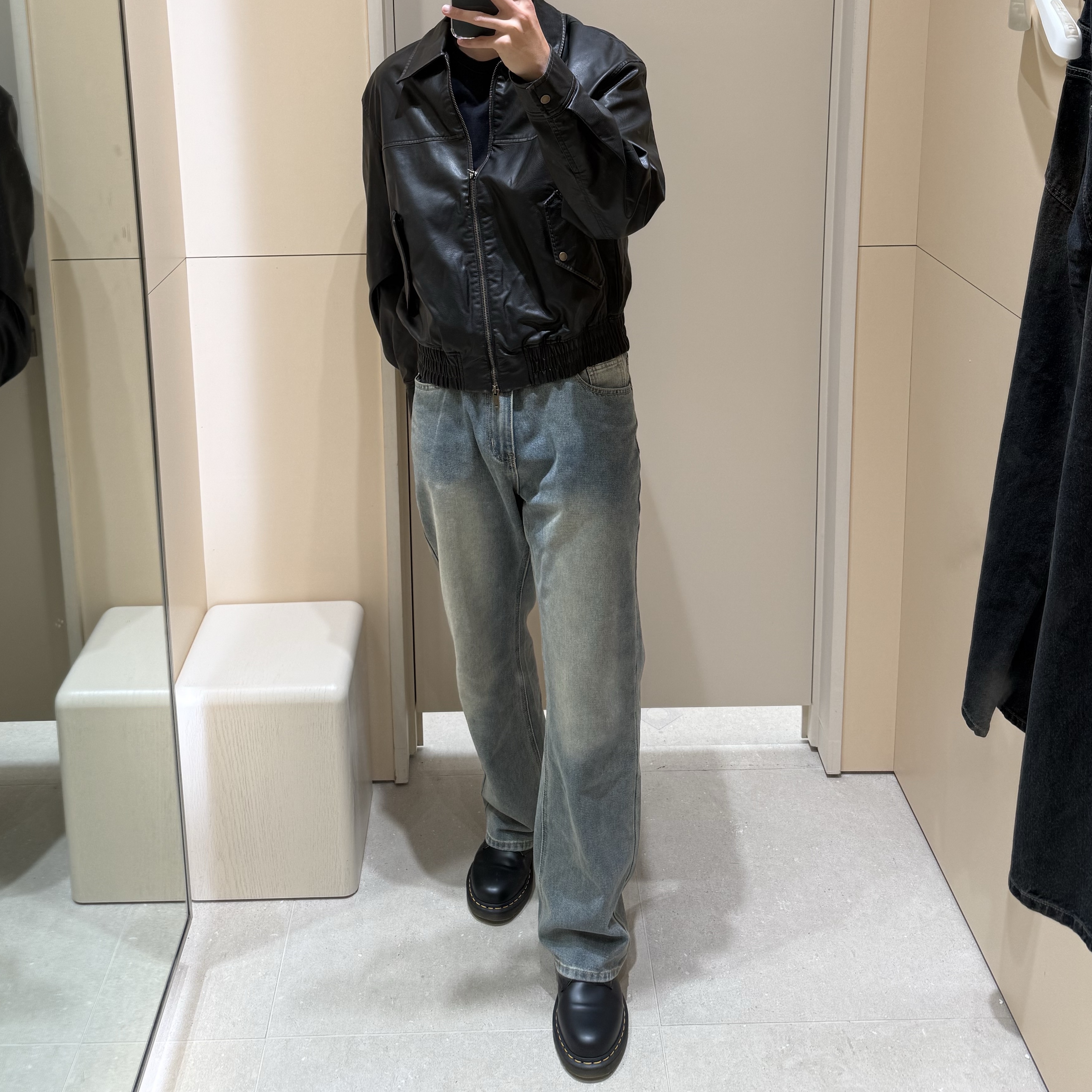 Dr. Martens 1461 Smooth Black 착용 스타일 - 2