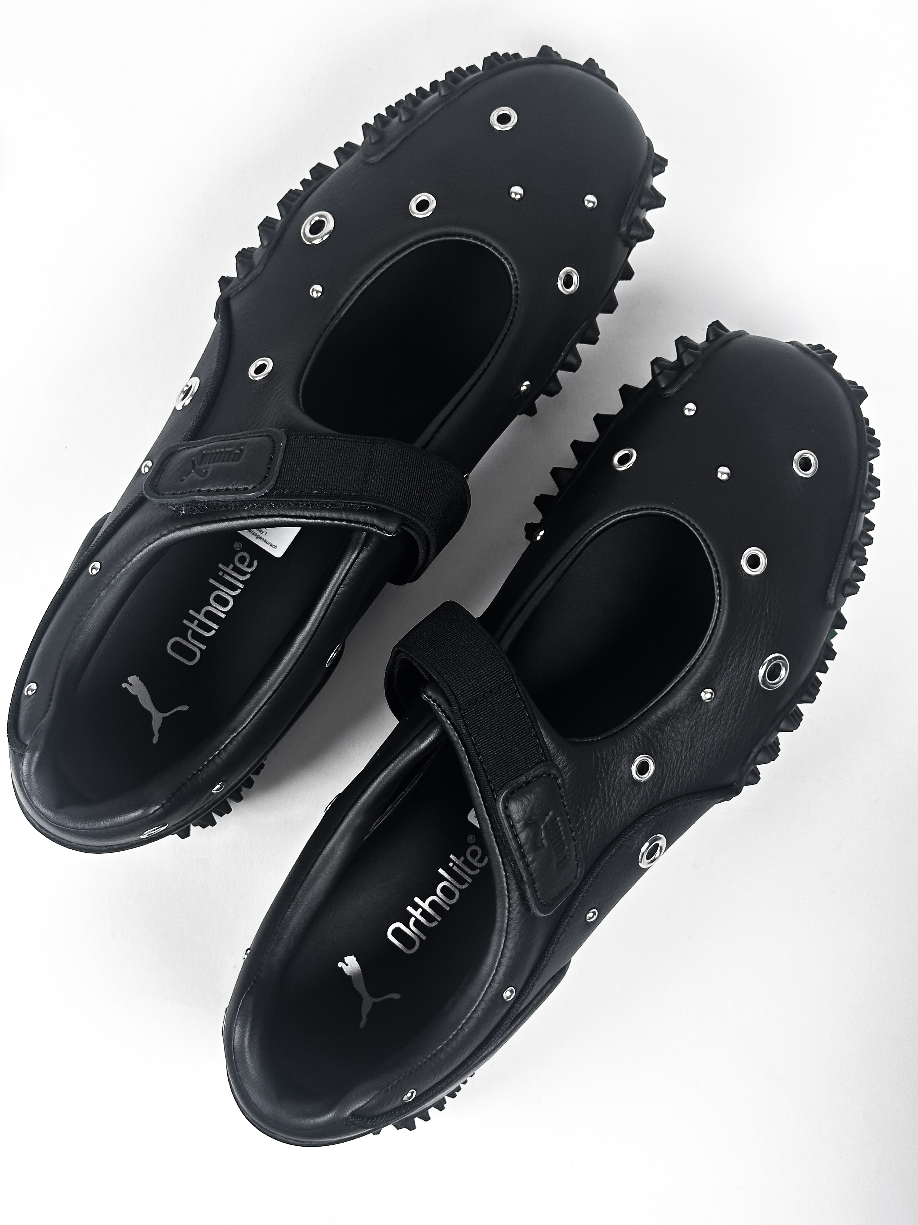 Puma Mostro Fey Studs Black Silver 착용 스타일