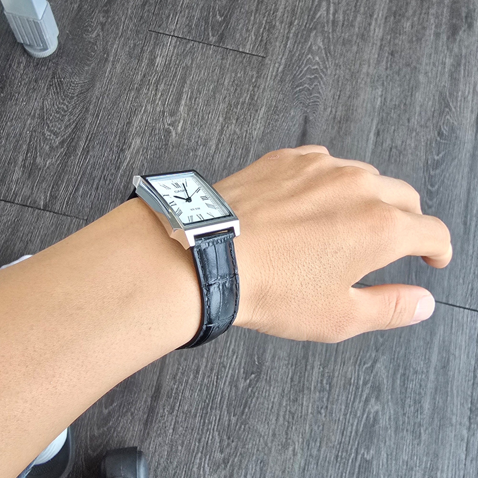 Casio MTP-B190D-7BV 착용 스타일