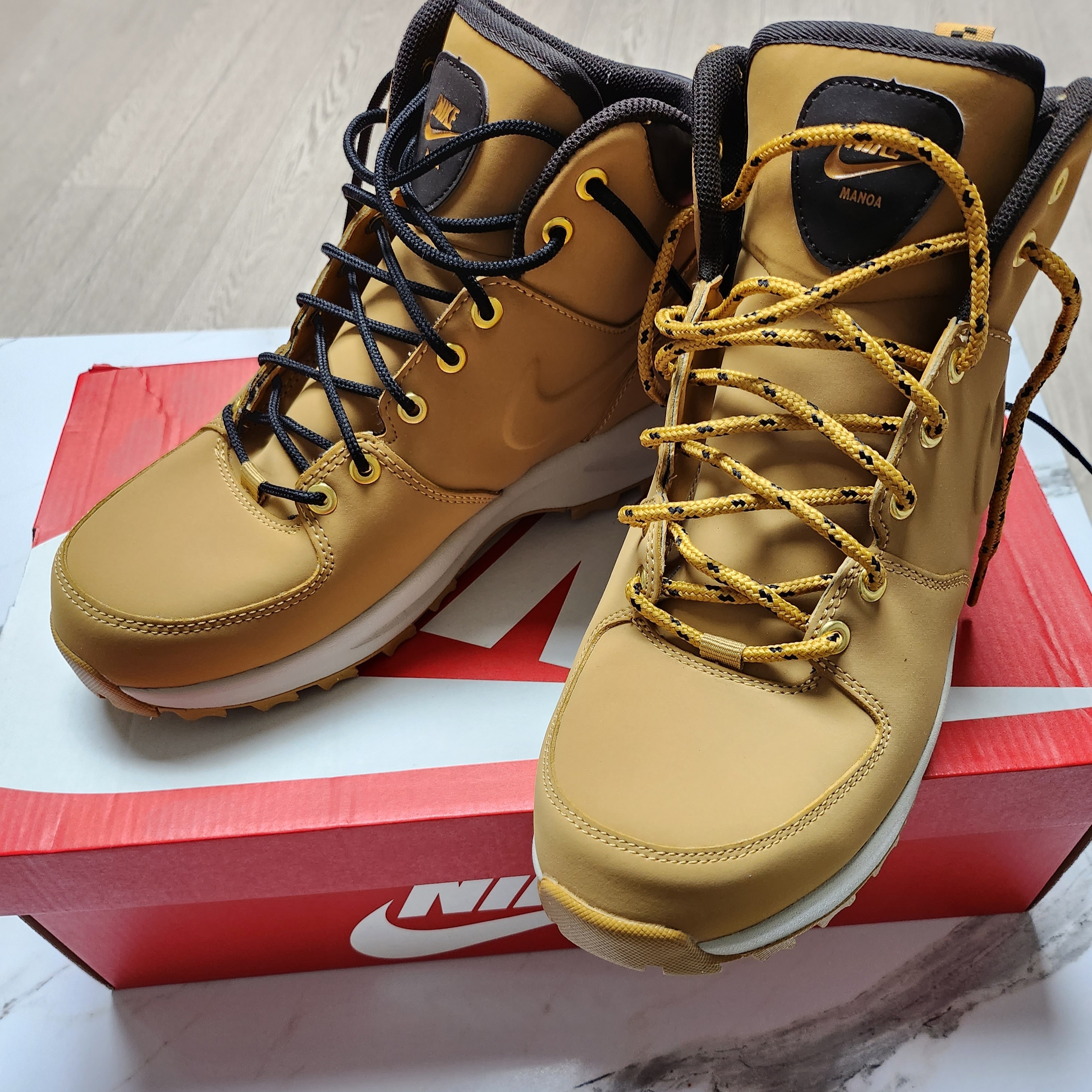 Nike Manoa Leather Haystack 착용 스타일