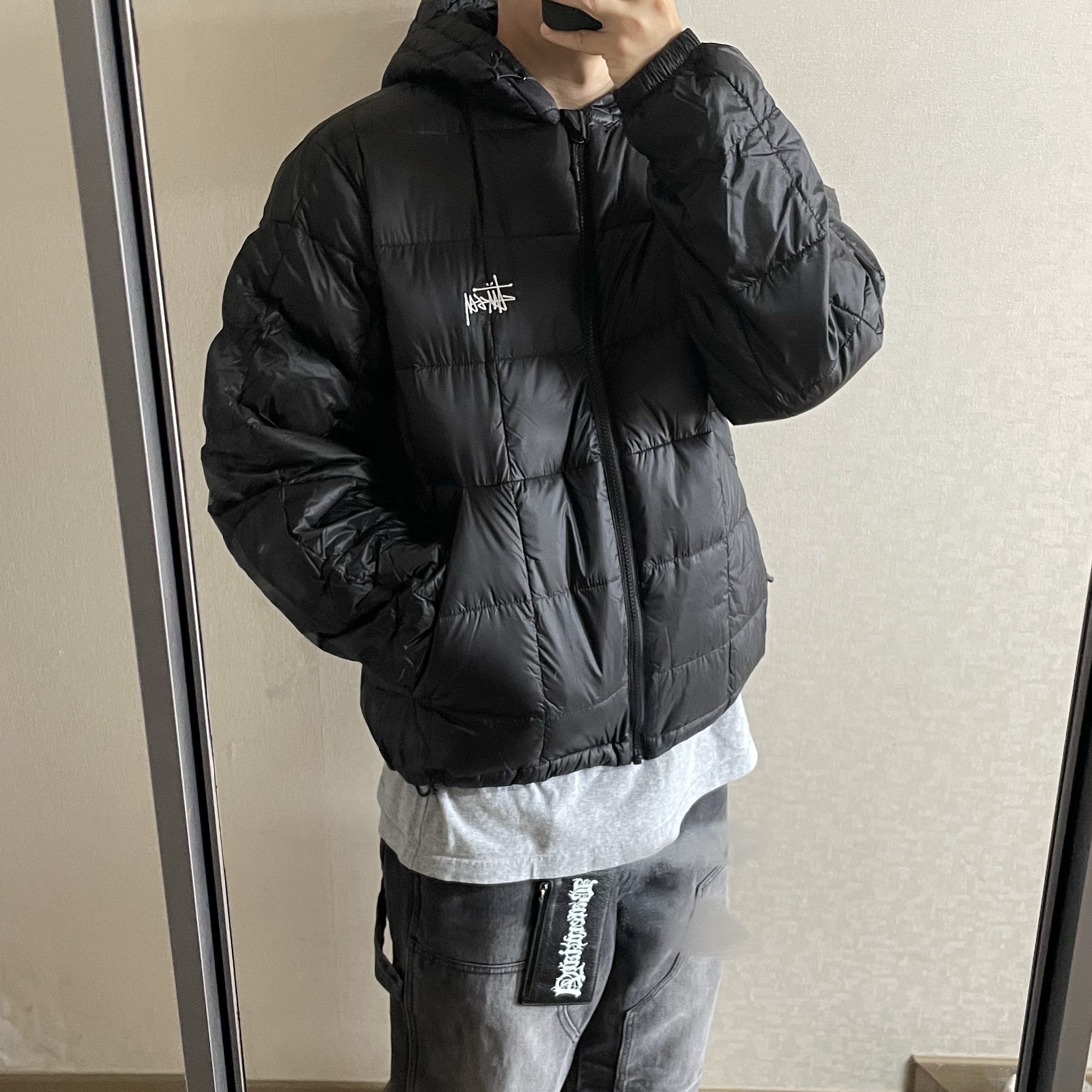Stussy Midweight Hooded Puffer Black 착용 스타일
