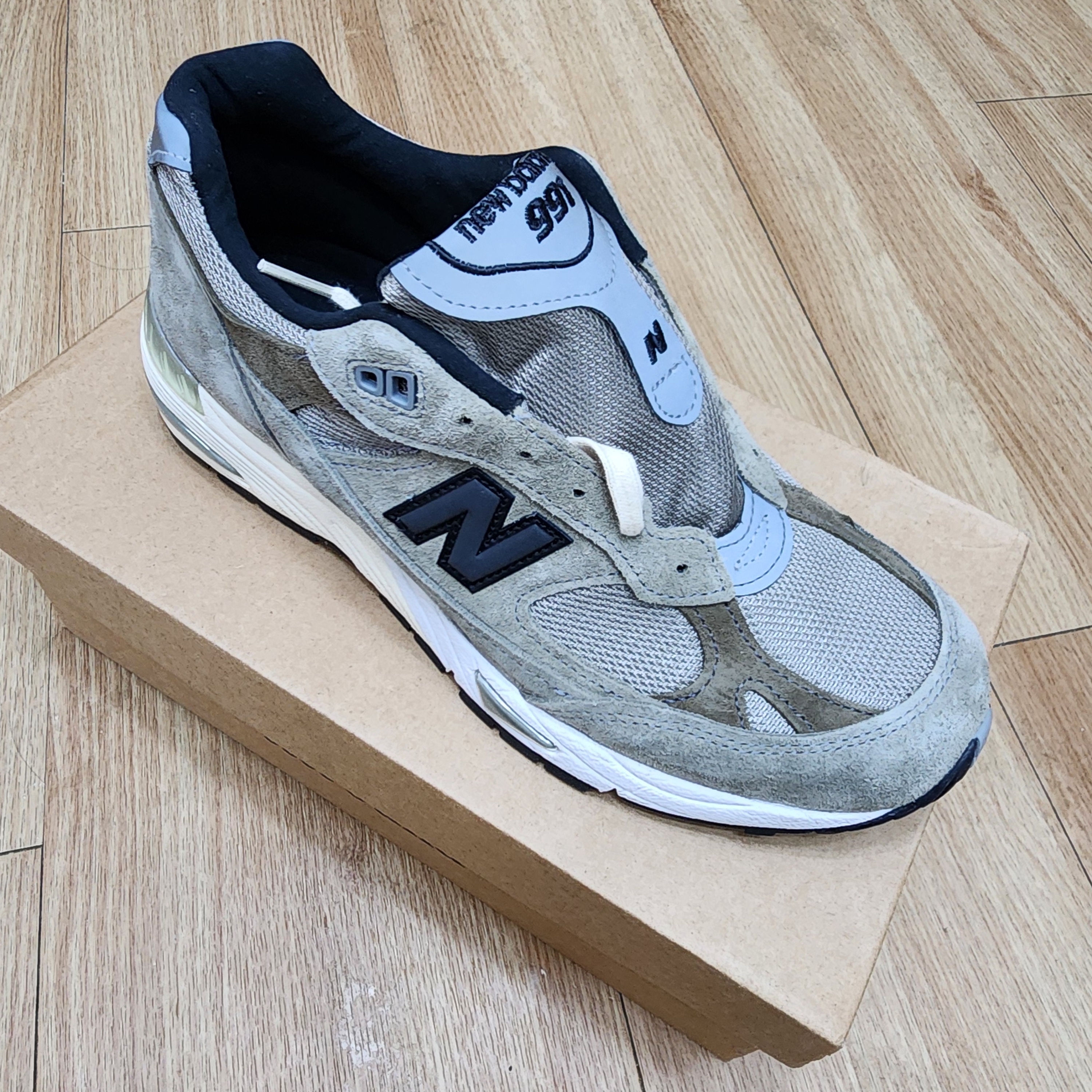 New Balance x JJJJound 991 Made in UK Grey 착용 스타일