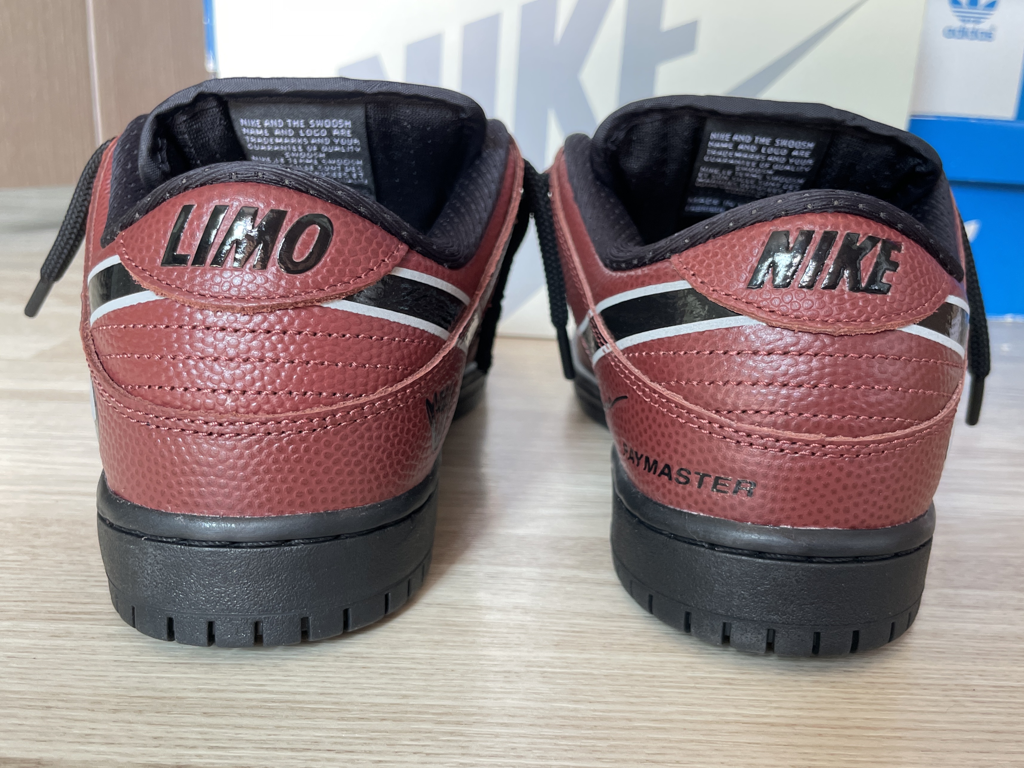 Nike x Limosine Skateboards SB Dunk Low Pro Brown and Black 착용 스타일 - 4