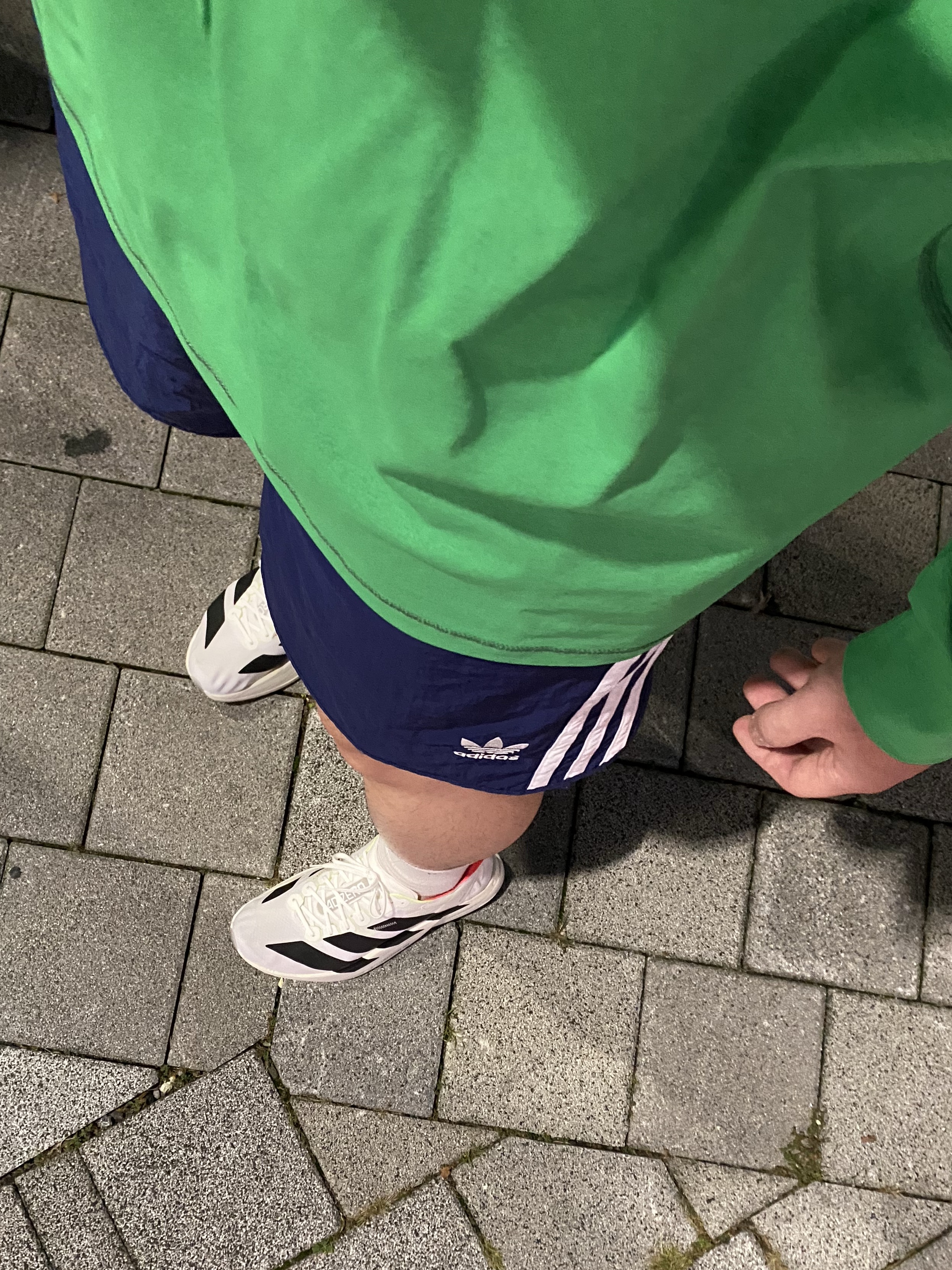Adidas Adizero Adios Pro 4 Cloud White Core Black, Adidas Adicolor Classic Sprinter Shorts Night Indigo - KR Sizing 착용 스타일 - 2