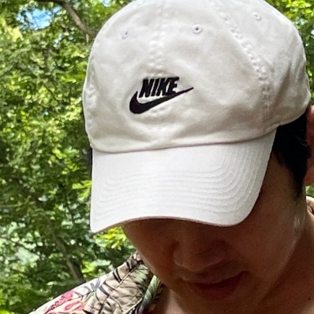Nike Heritage 86 Futura Washed Cap Light Bone 착용 스타일