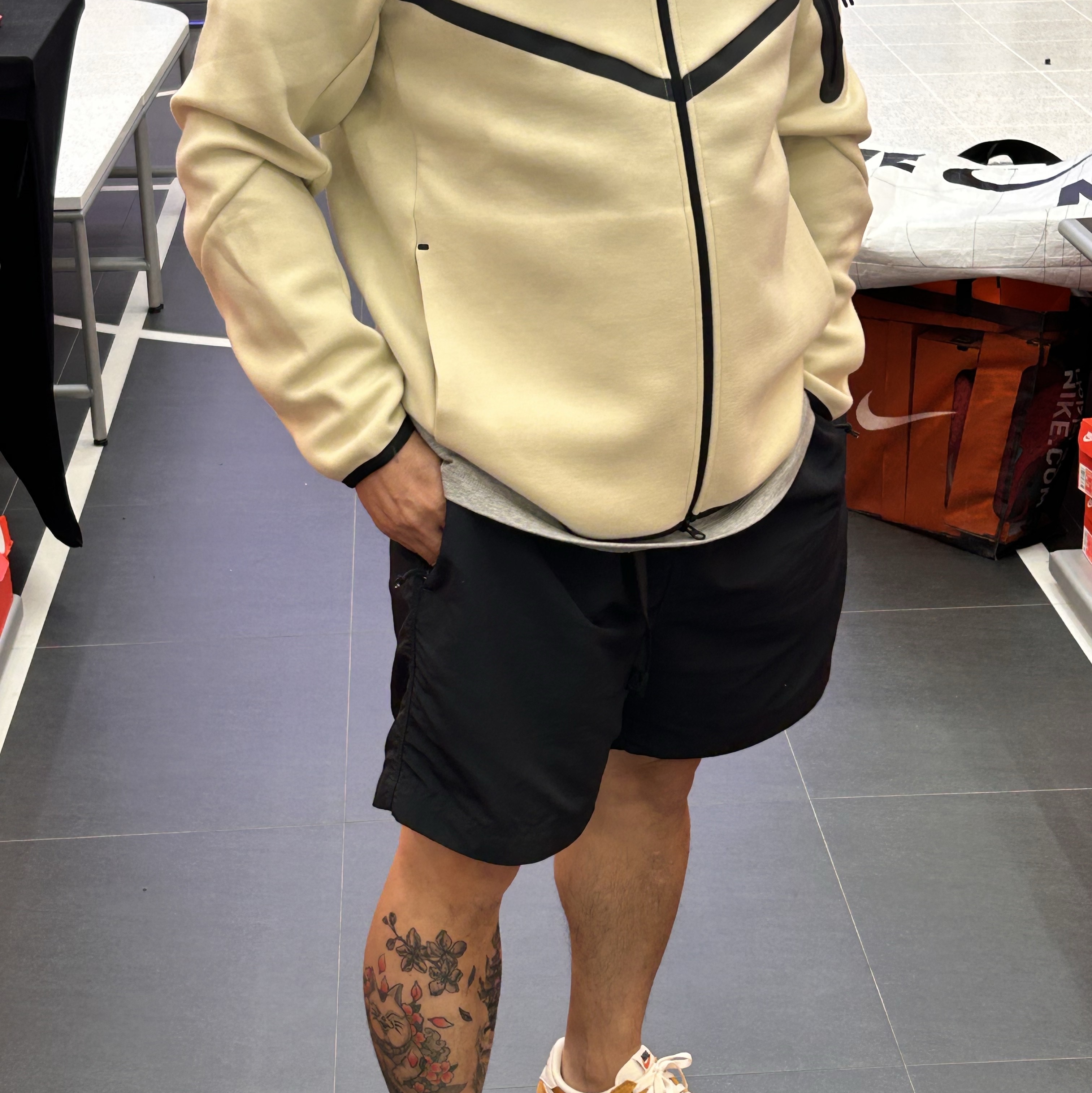Nike Tech Fleece Full Zip Hoodie Light Khaki Black - Asia 착용 스타일