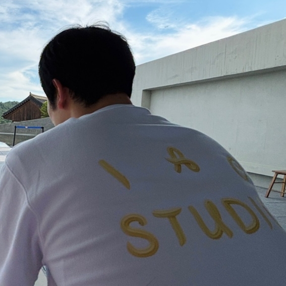 IAB Studio x Ottogi Mayonnaise 50th Anniversary T-Shirt White 착용 스타일