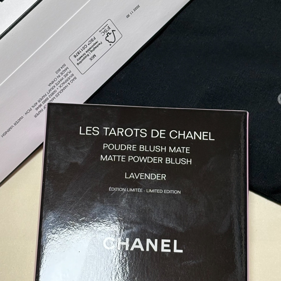 Chanel Les Tarots De Chanel Matte Powder Blush Lavender 착용 스타일