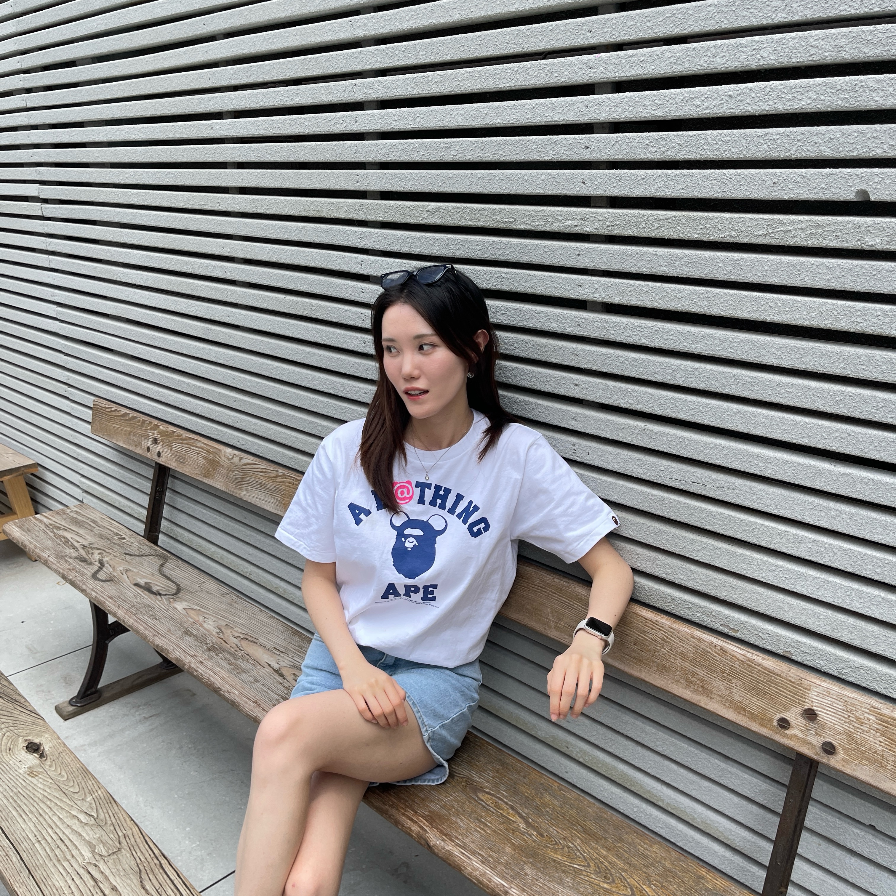 BAPE A Bathing Ape Monogram College Relaxed Fit T-Shirt White 착용 스타일 - 2