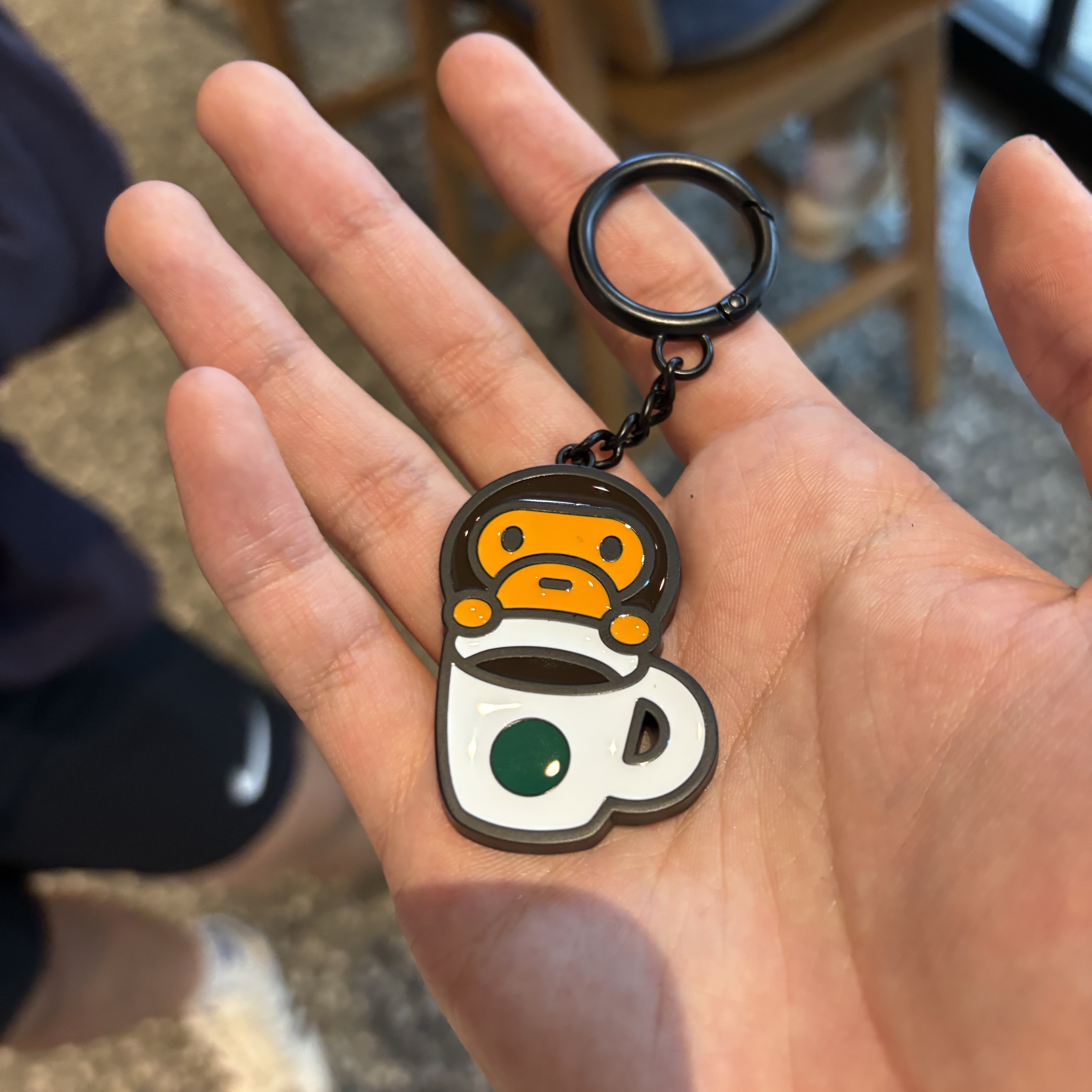 Starbucks x BAPE Baby Milo Keychain 착용 스타일