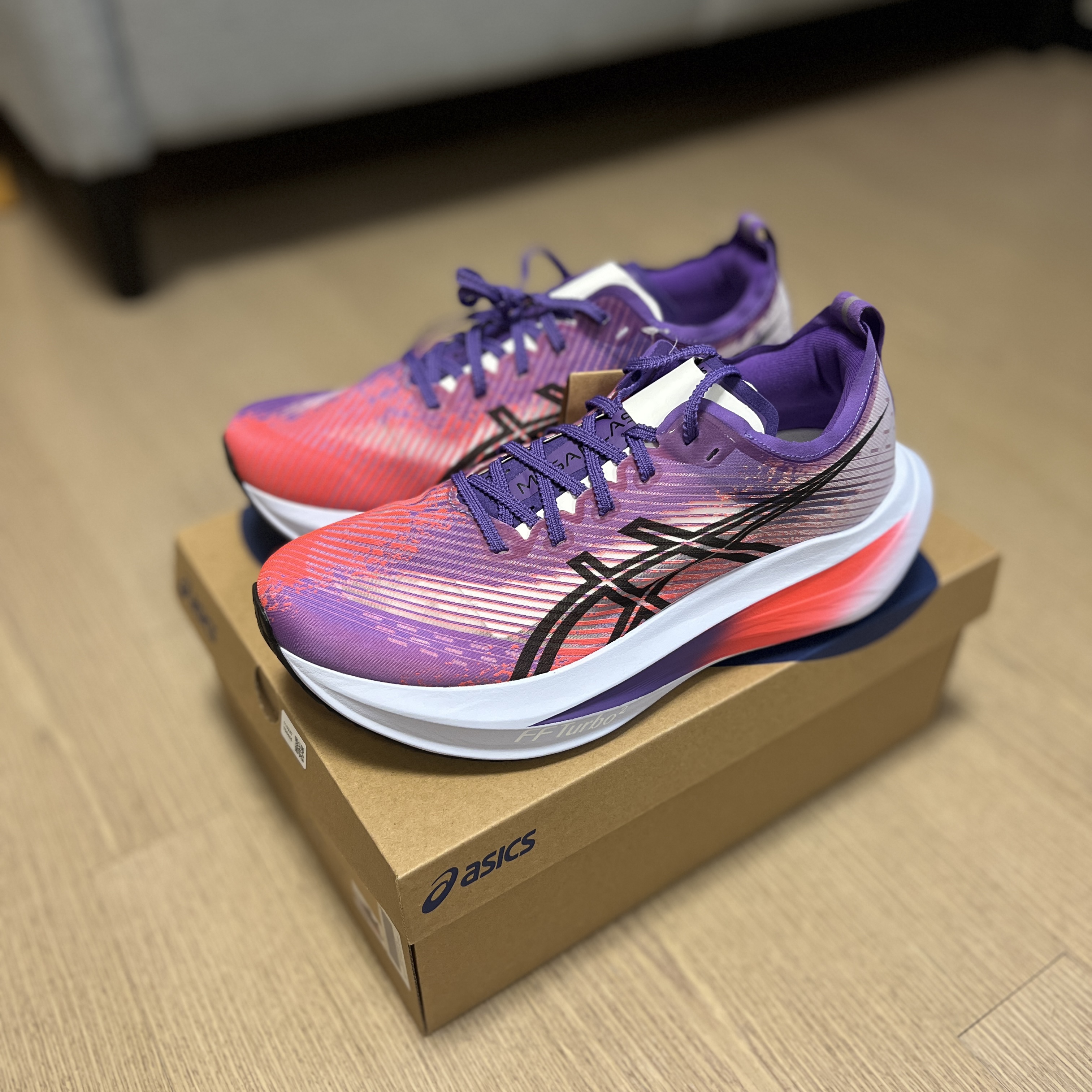 Asics Megablast Edo Purple Black 착용 스타일 - 3