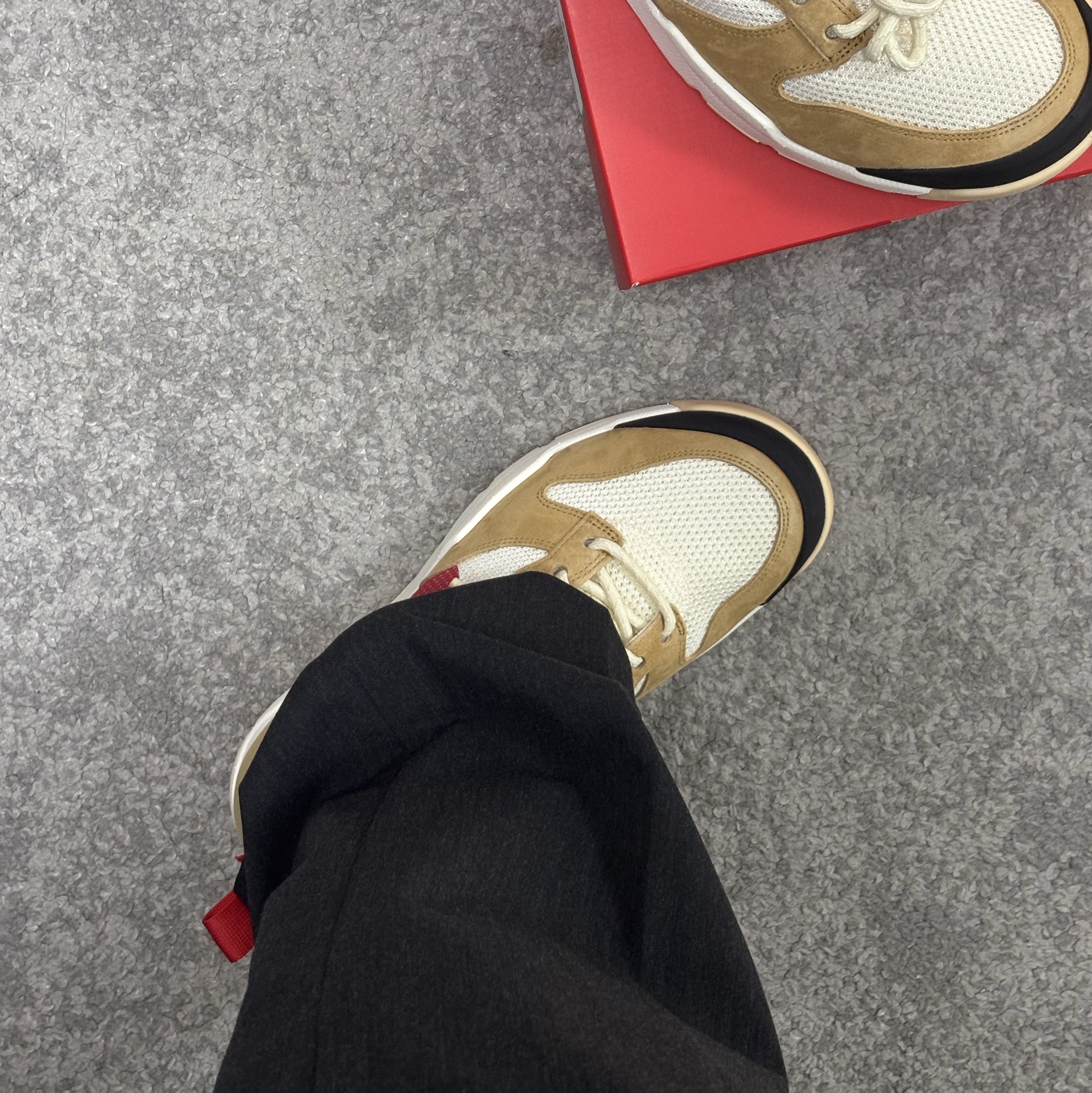 Nike x Tom Sachs Mars Yard Shoe 3.0 Space Camp 착용 스타일 - 2