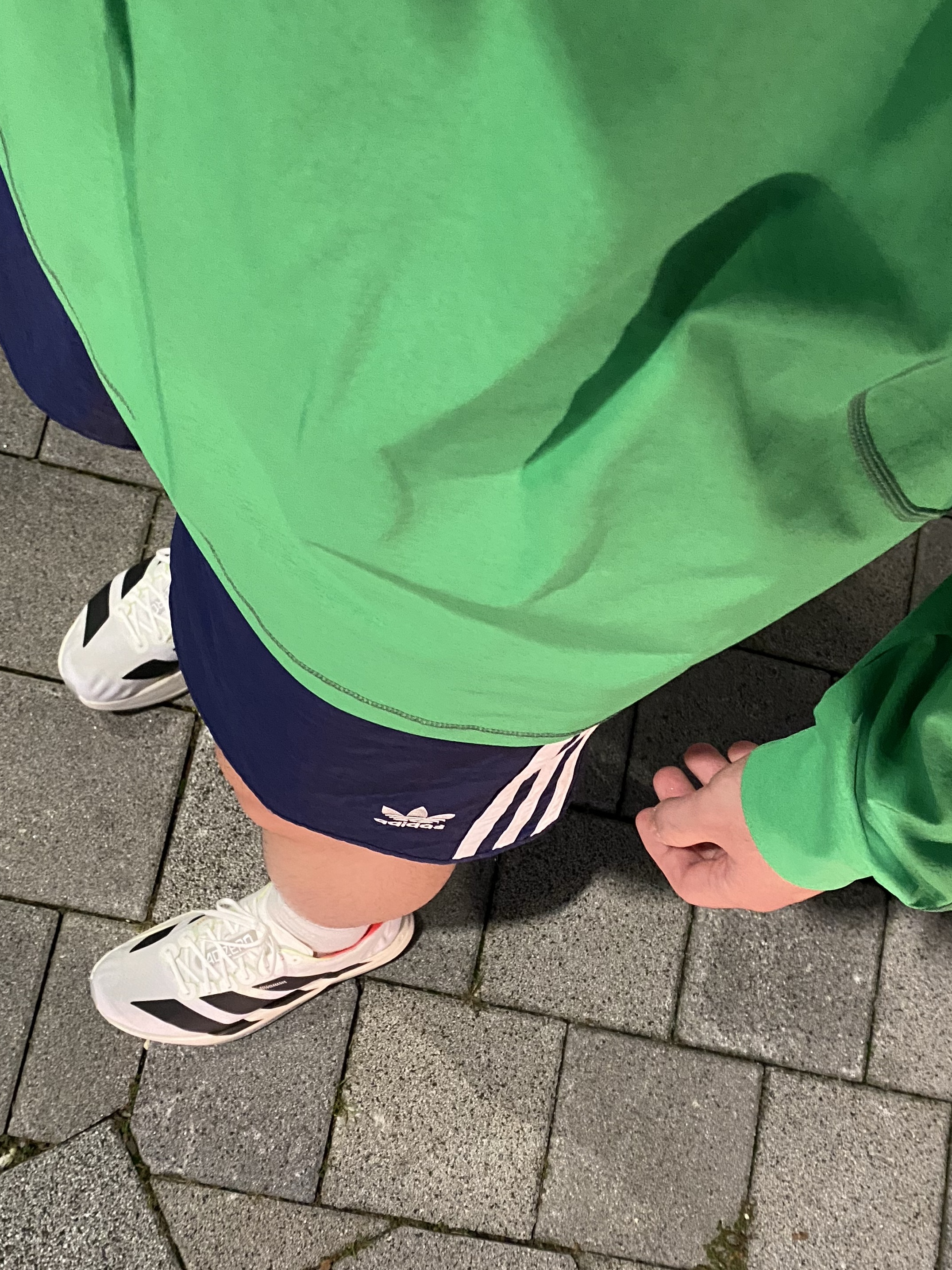 Adidas Adizero Adios Pro 4 Cloud White Core Black, Adidas Adicolor Classic Sprinter Shorts Night Indigo - KR Sizing 착용 스타일 - 1