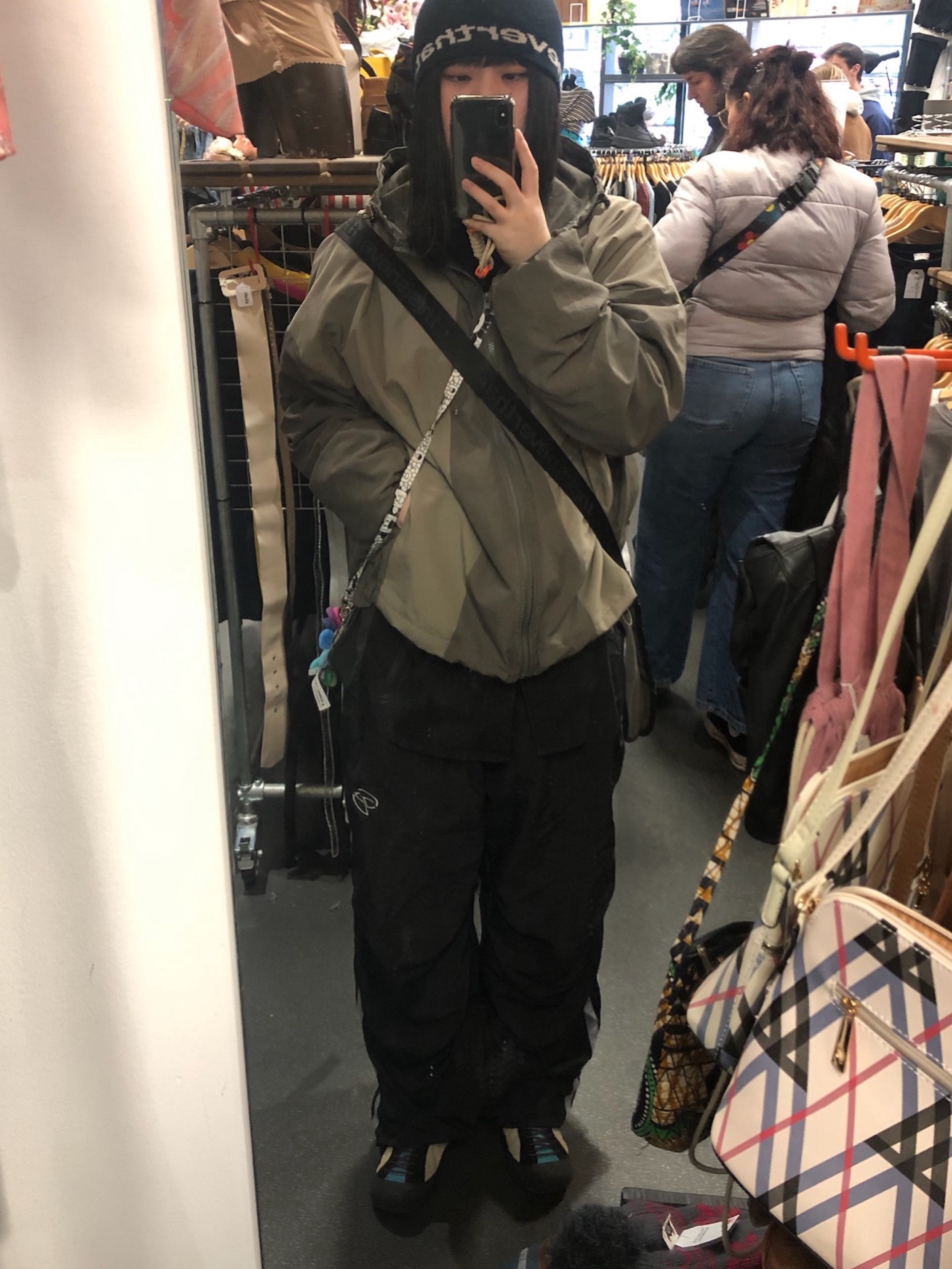 (W) Keen Jasper Rocks SP Sneakers Beige, NewJeans x Murakami Plush Keyring Flower 착용 스타일 - 2