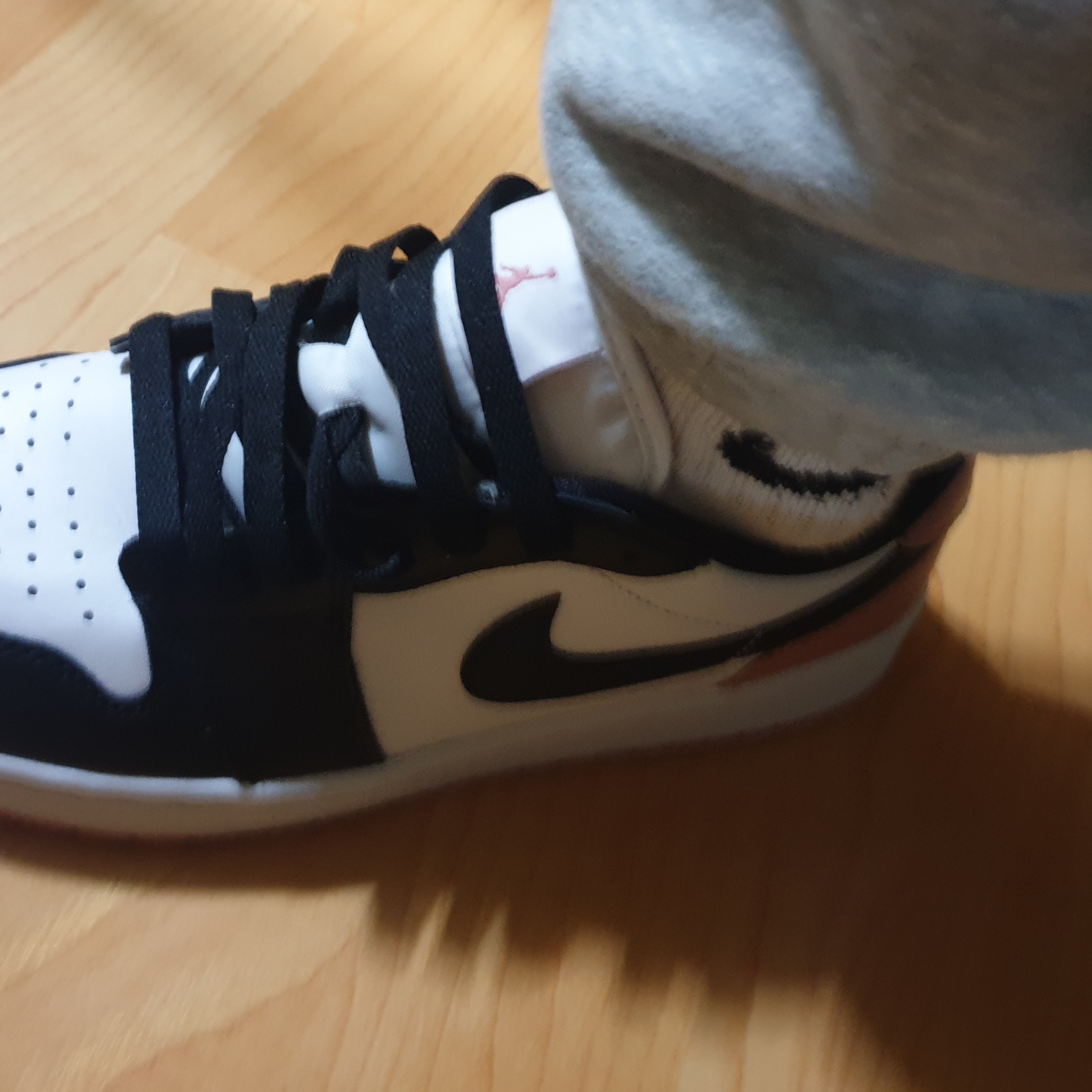 Jordan 1 Low Golf Rust Pink 착용 스타일