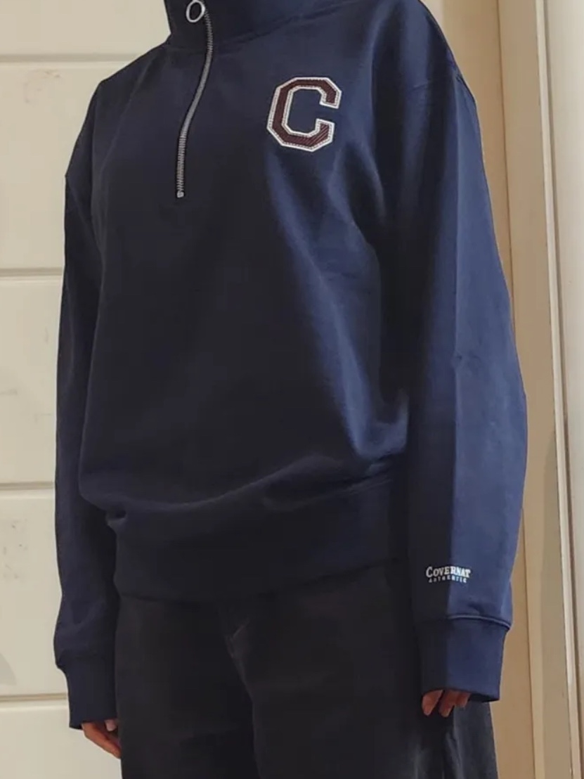 Covernat C Logo Half-Zip Sweatshirt Dark Navy 착용 스타일