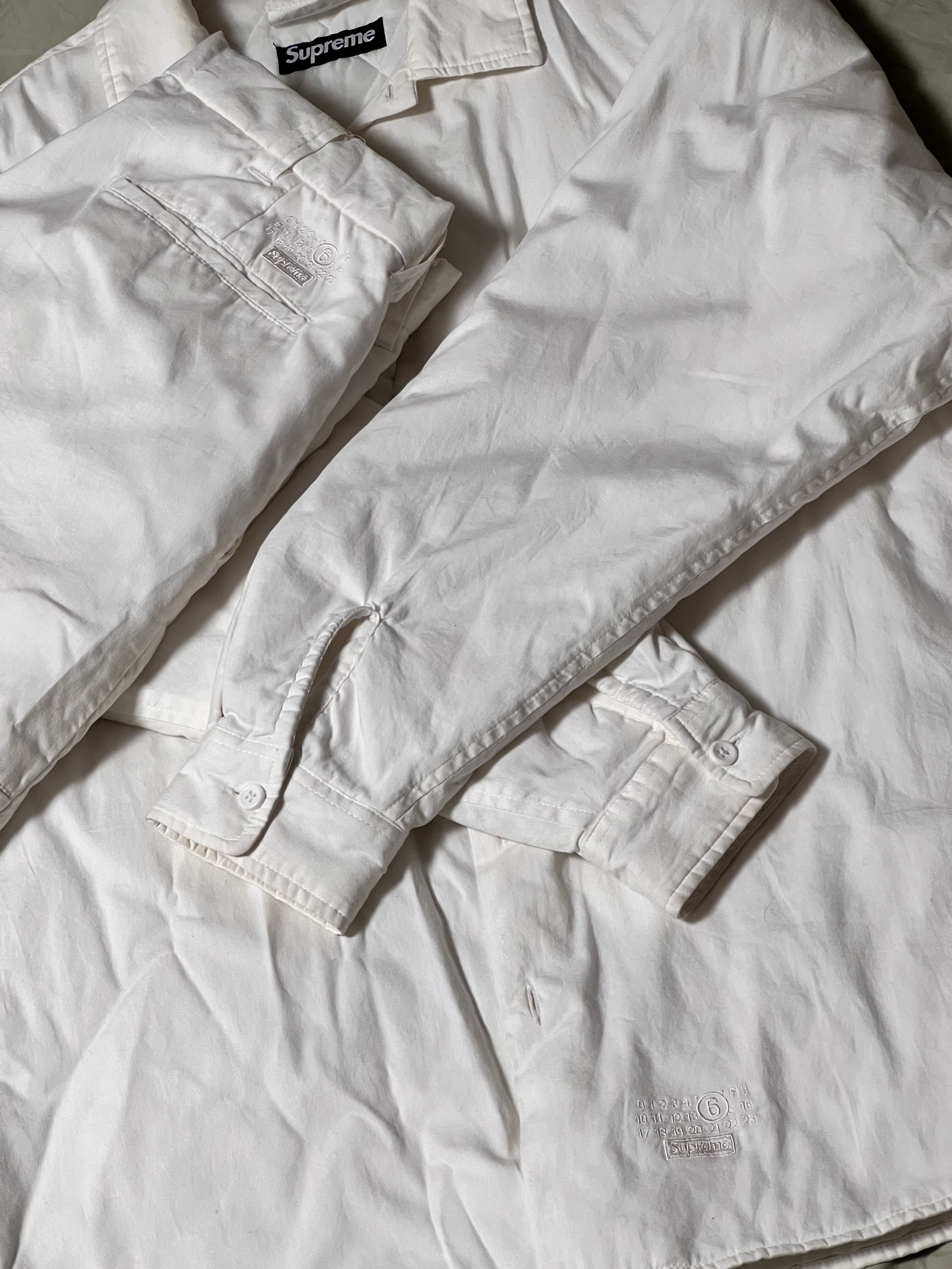 Supreme x MM6 Maison Margiela Padded Shirt White - 24SS, Supreme x MM6 Maison Margiela Padded Short White - 24SS 착용 스타일