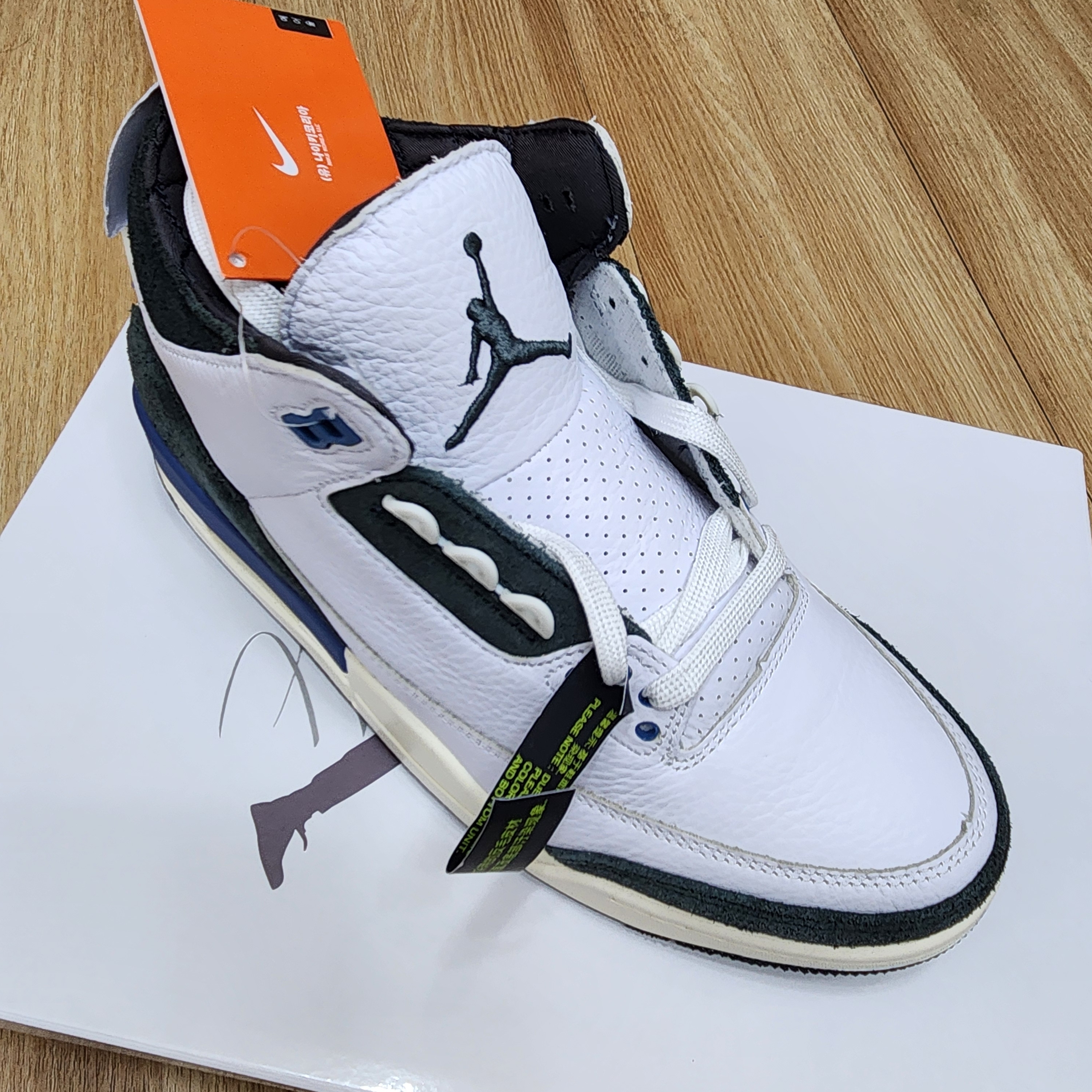 Jordan 3 x A Ma Maniere Retro OG SP For The Love 착용 스타일