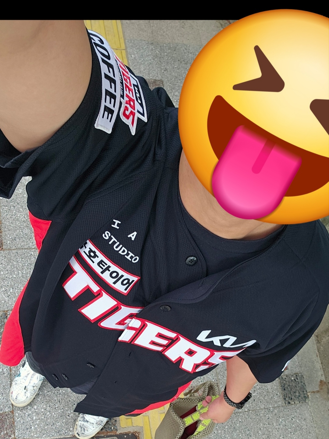Nike x Peaceminusone Air Force 1 Low Para-Noise 2.0, Kia Tigers x IAB Studio 24 Authentic Away Uniform Black (Non Marking Ver.) 착용 스타일