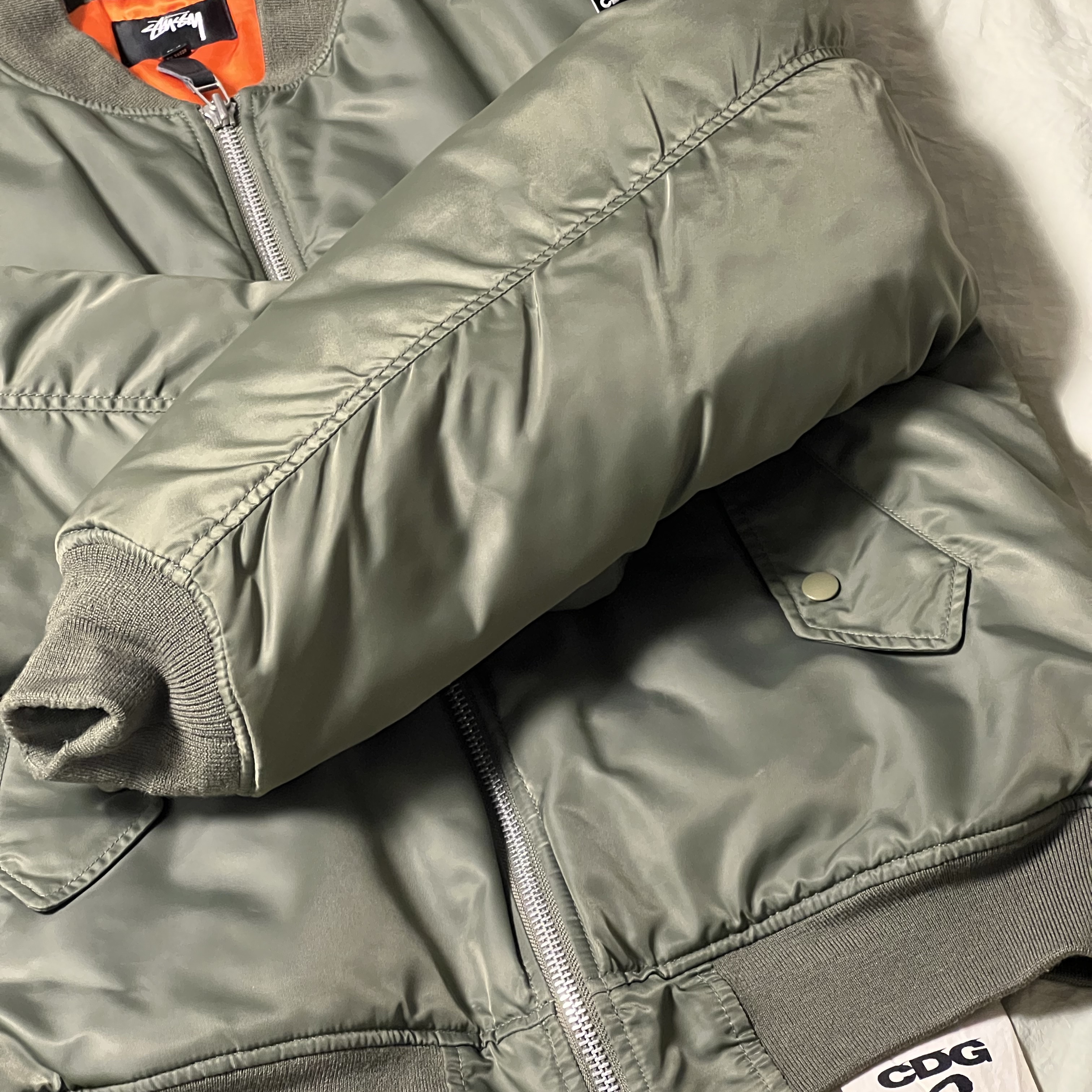 Stussy x CDG MA-1 Jacket Olive 착용 스타일