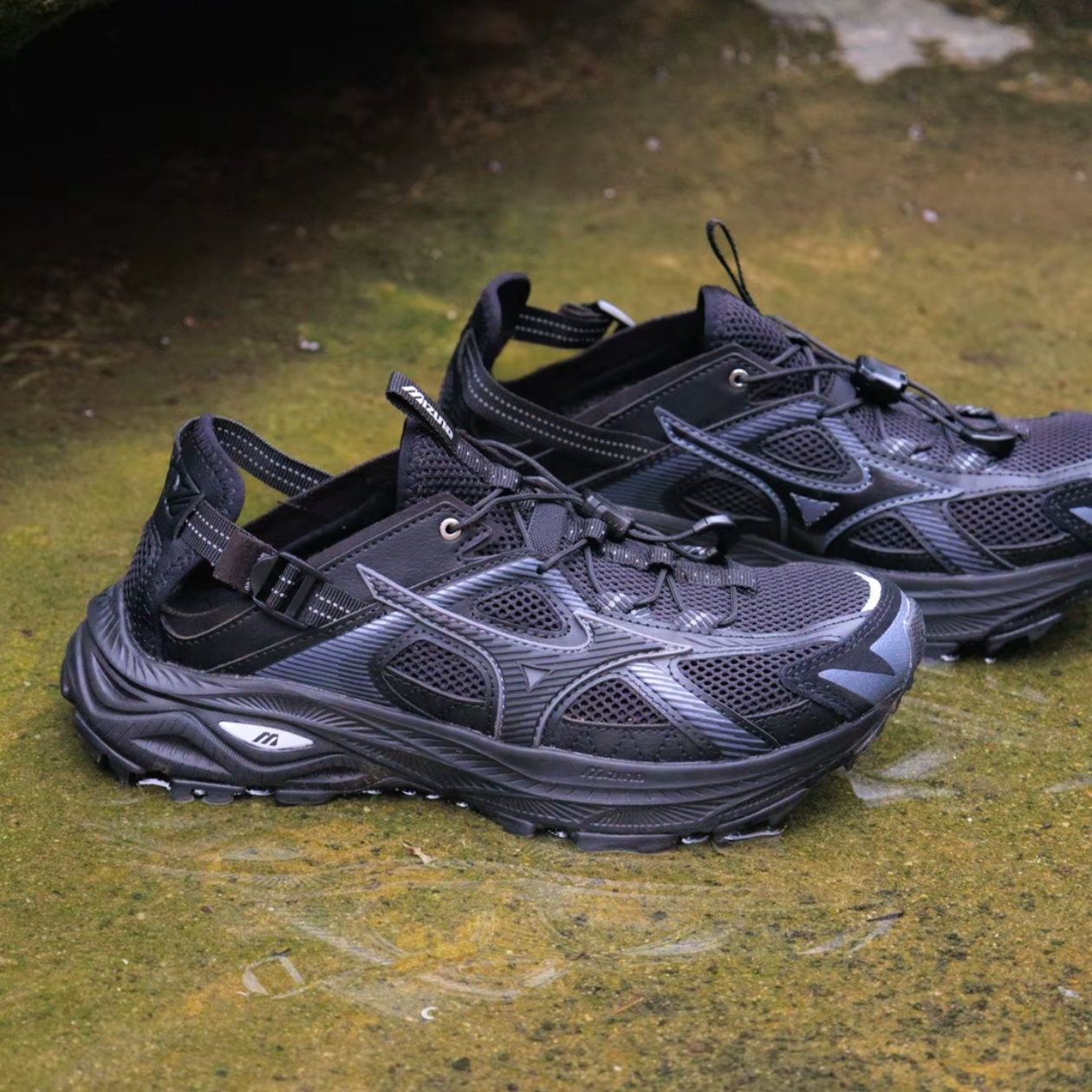 Mizuno Racer Trail SE Black 착용 스타일