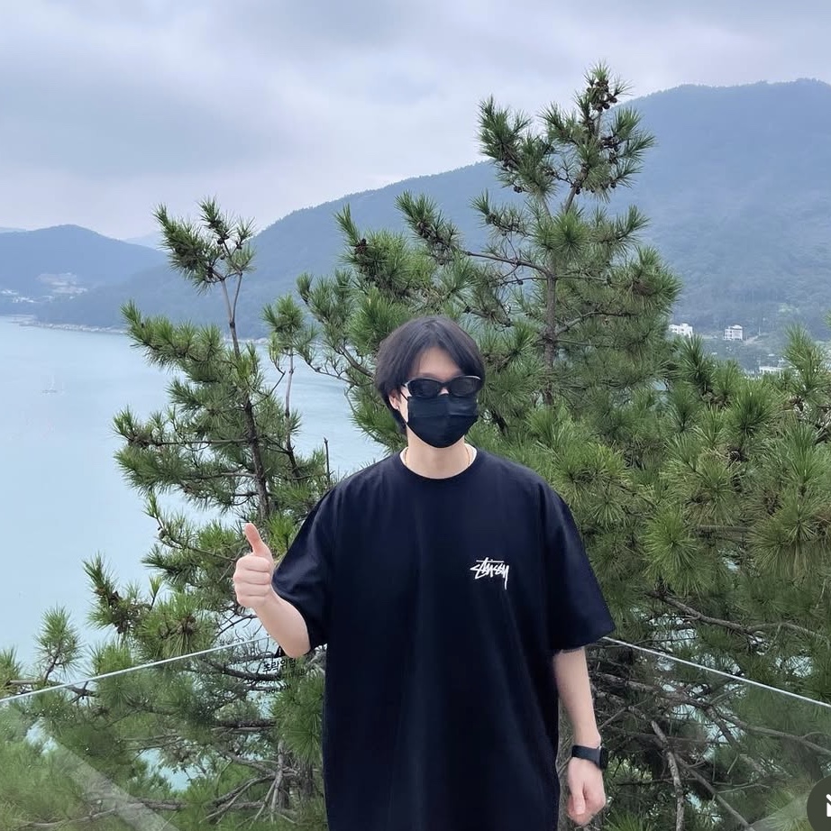 Stussy Basic Stussy T-Shirt Black 2024, 2025 착용 스타일