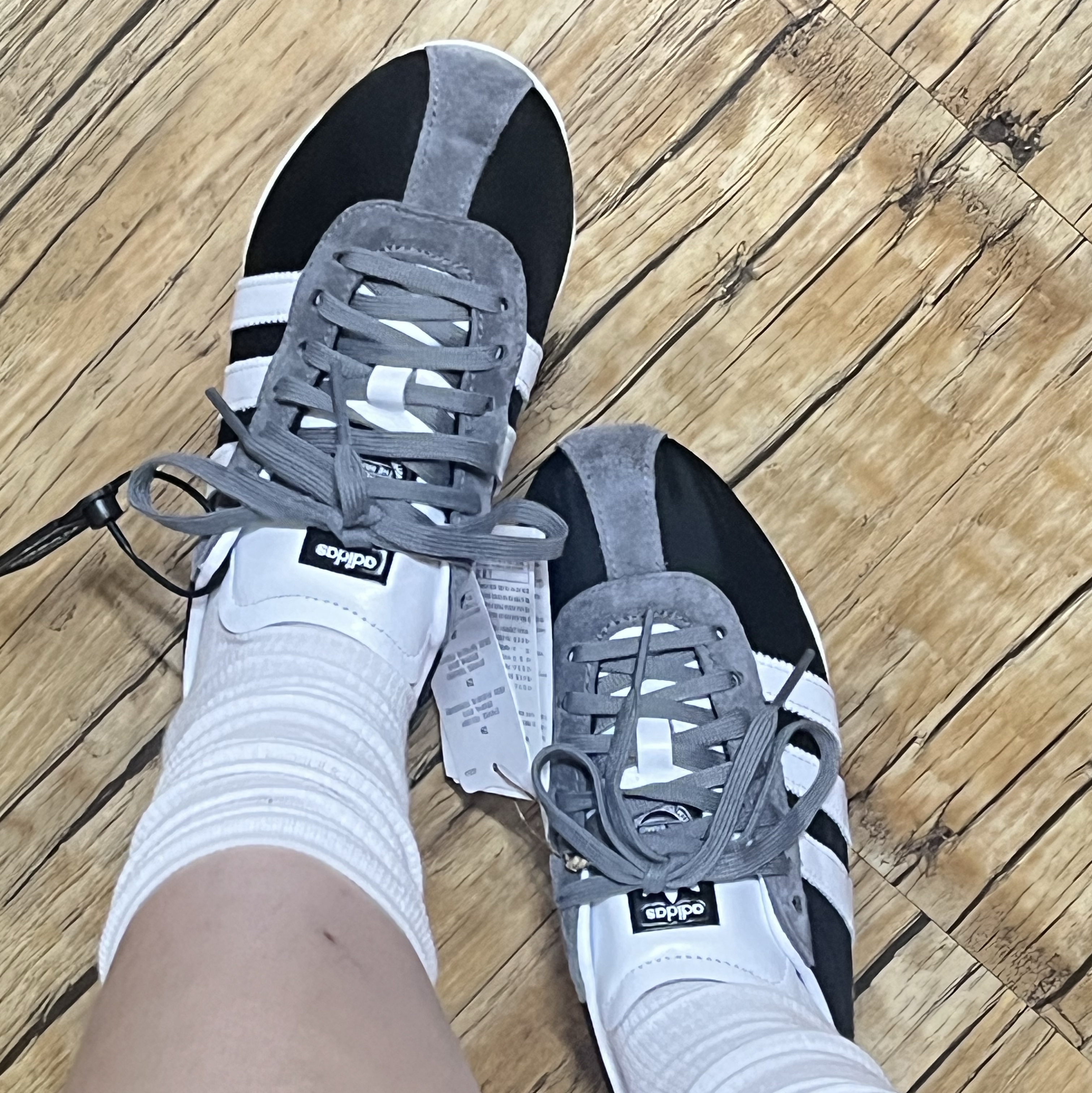 (W) Adidas Tokyo Black 착용 스타일