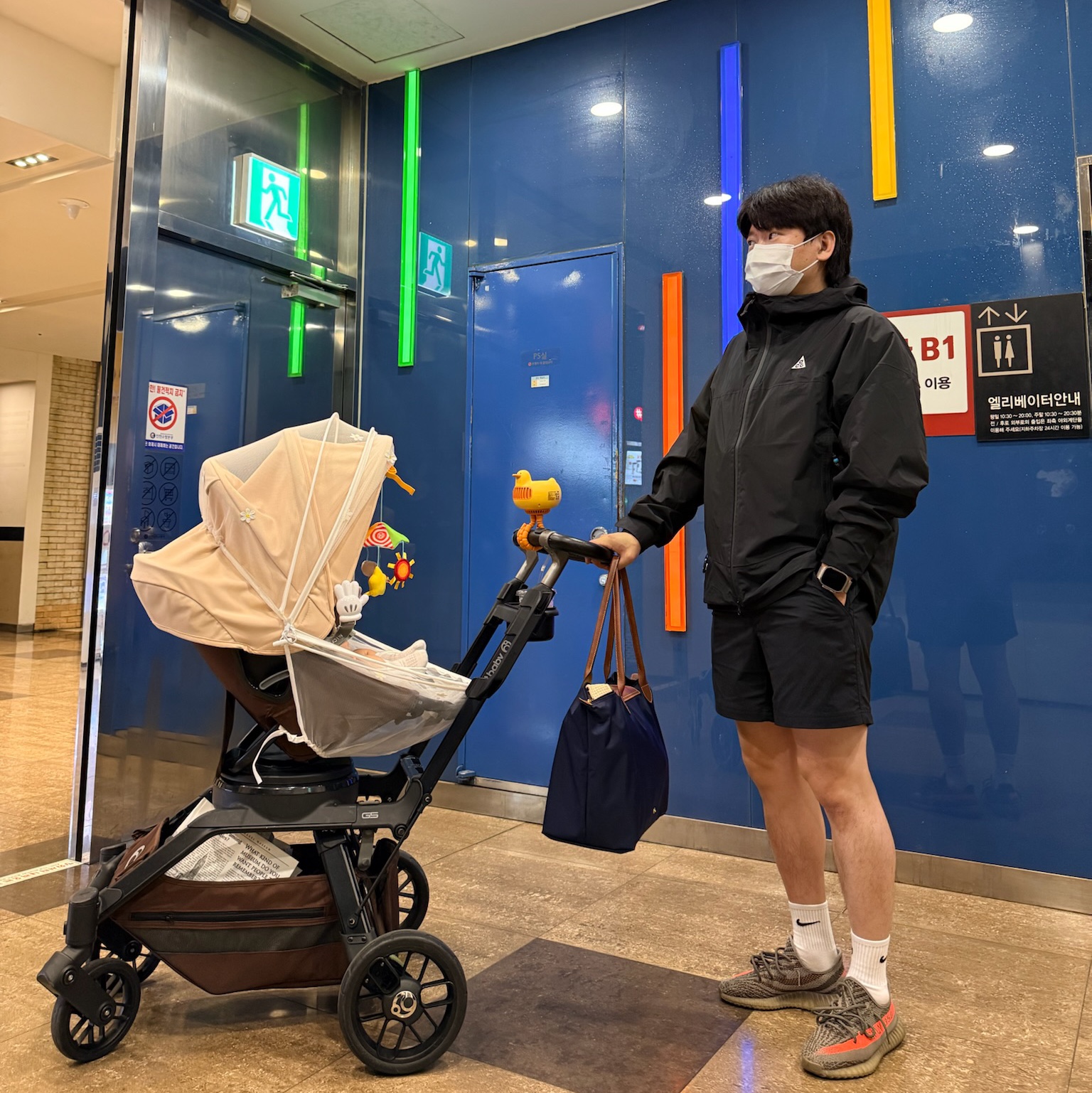 Nike ACG Morpho Storm-Fit ADV Rain Jacket Black - Asia, Apple Watch Ultra 49mm Titanium Case with M Alpine Loop Orange (Korean Ver.) 착용 스타일