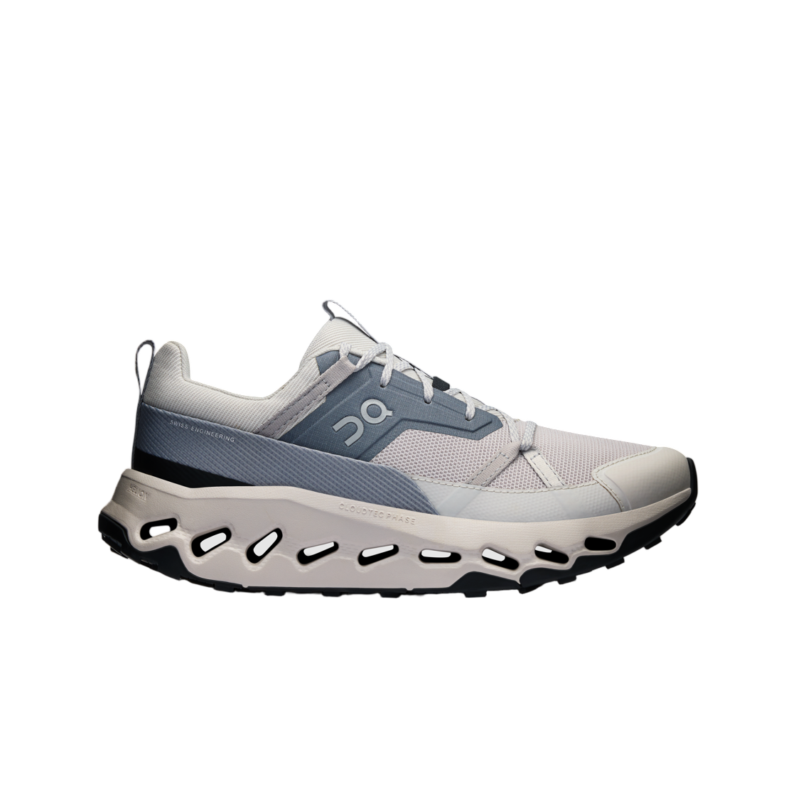 3WE10013314 (W) On Running Cloudhorizon Wolf Rock